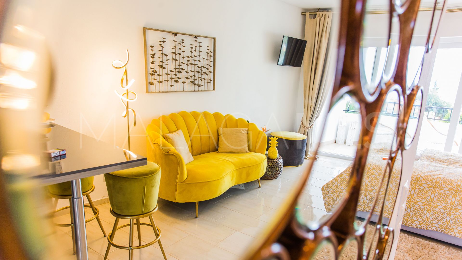 Studio for sale in Marbesa