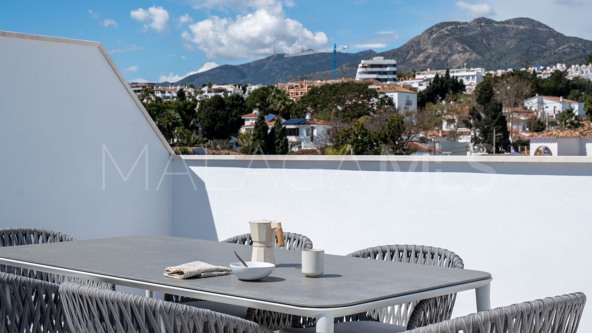Appartement terrasse for sale in La Carihuela
