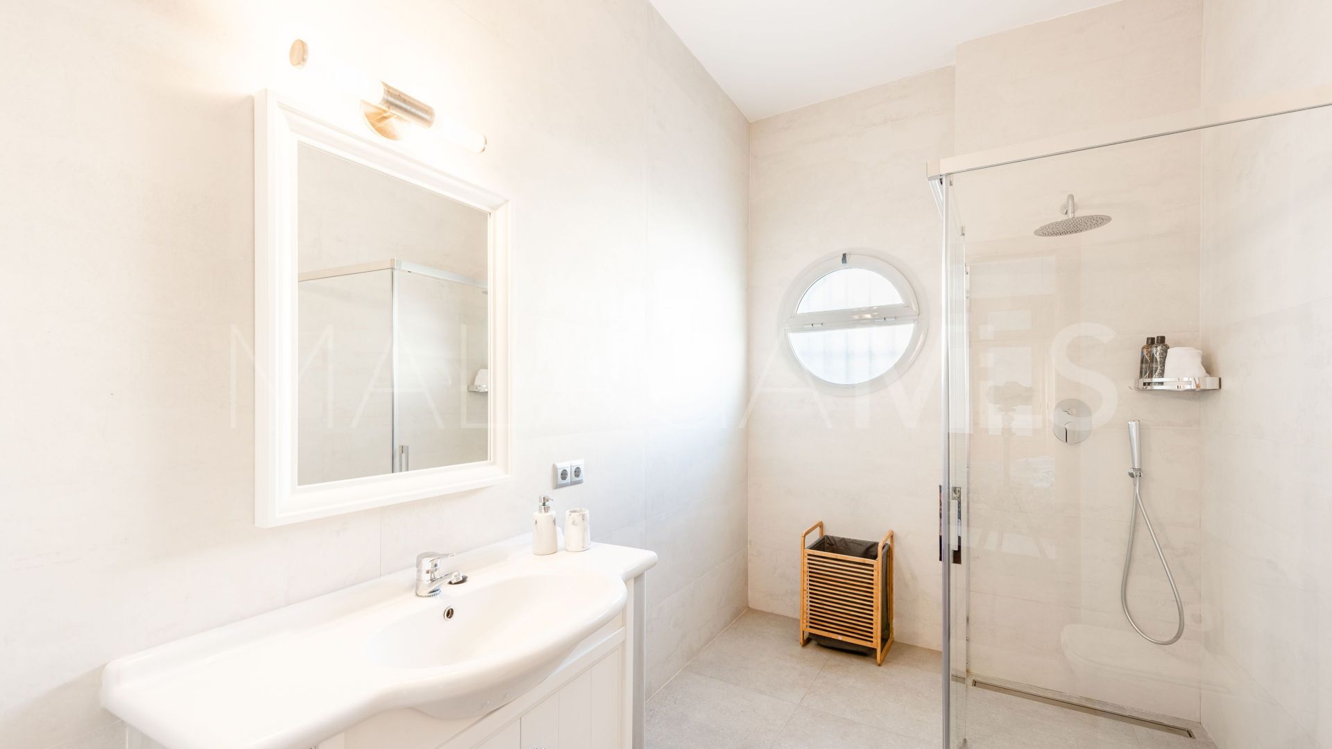 Nerja, casa de 5 bedrooms for sale