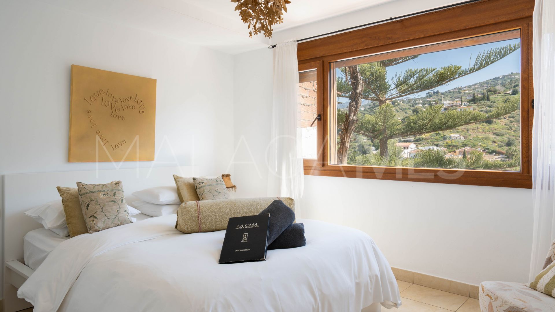 Hotel for sale in Torrox