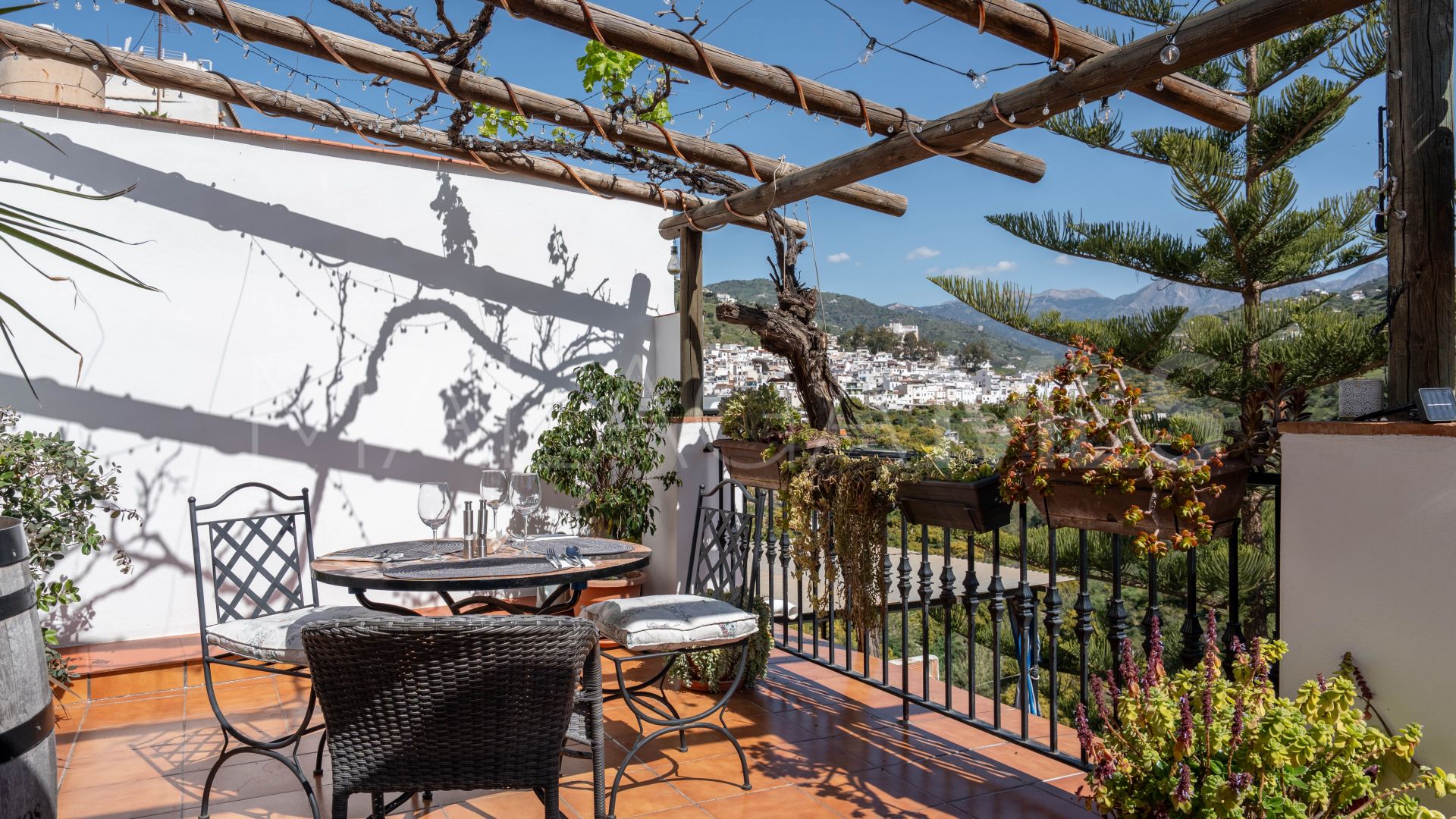 Hotel for sale in Torrox