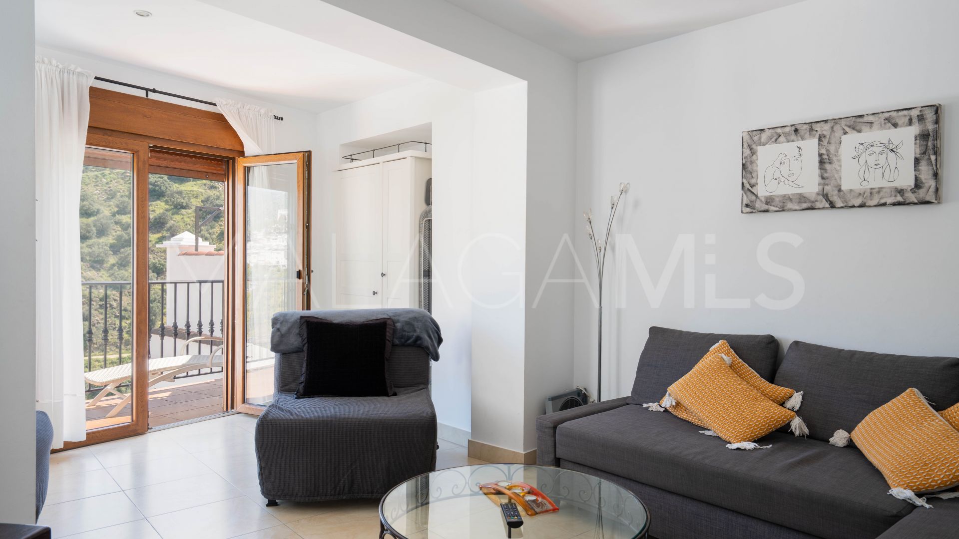 Hotel for sale in Torrox