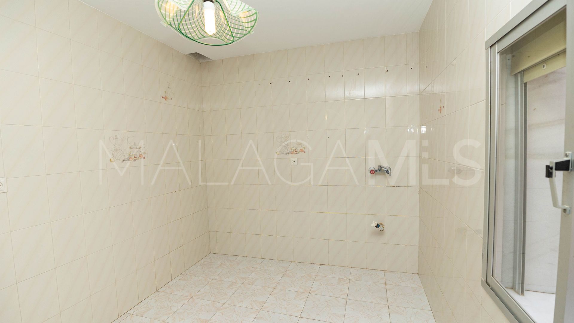 Parhus for sale in Alh. Grande Centro