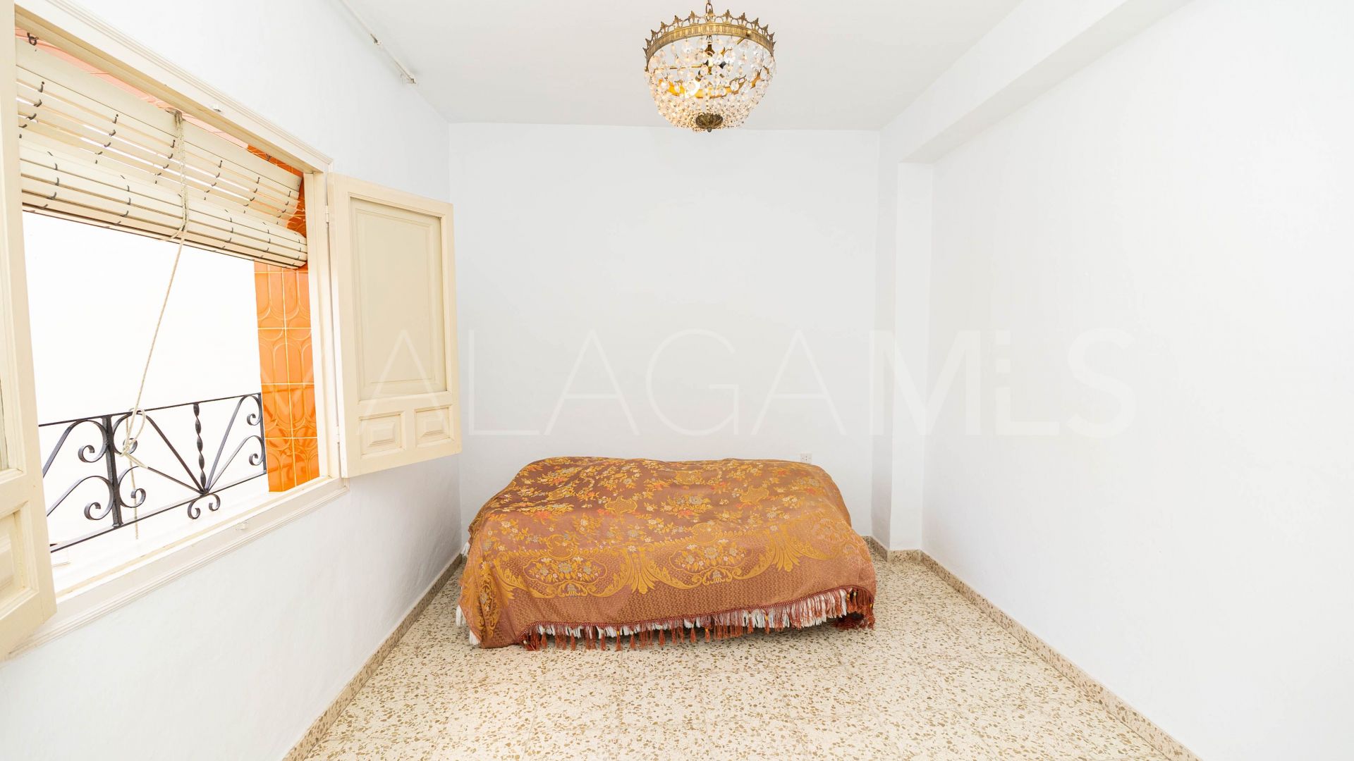 Parhus for sale in Alh. Grande Centro