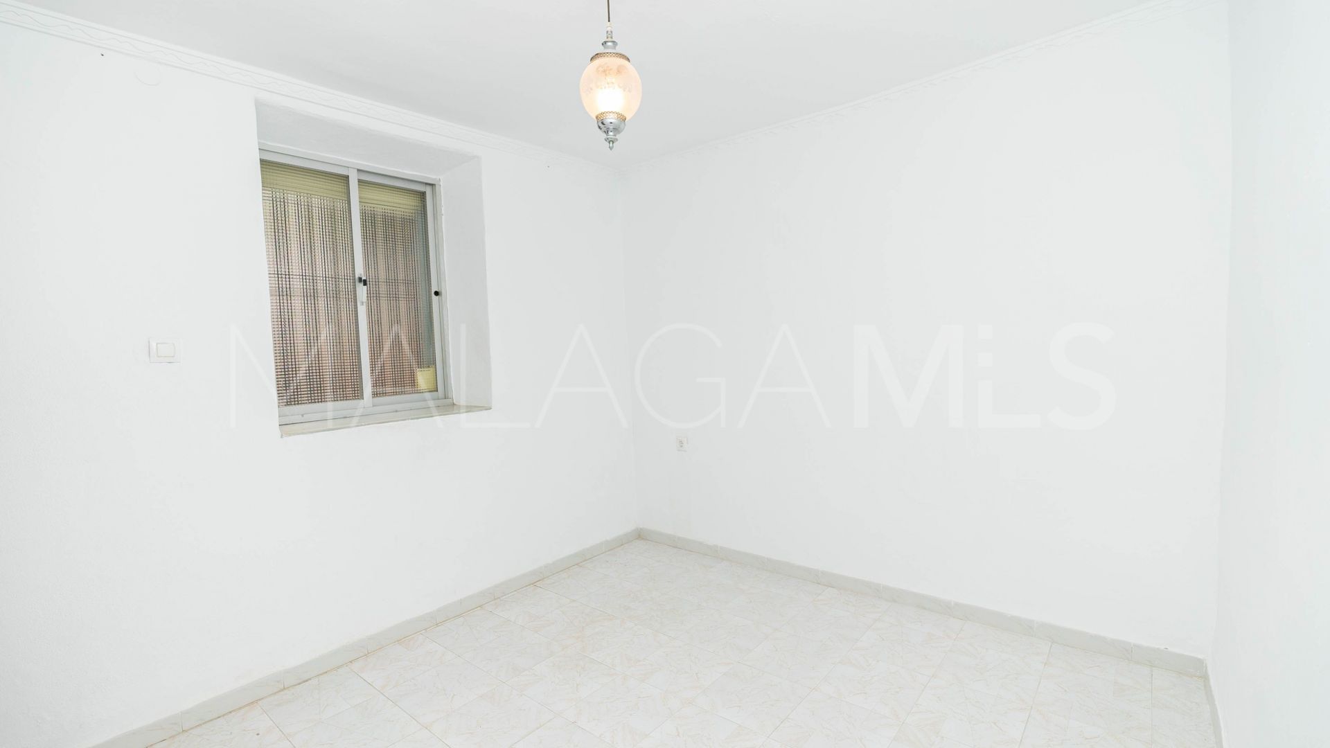 Parhus for sale in Alh. Grande Centro