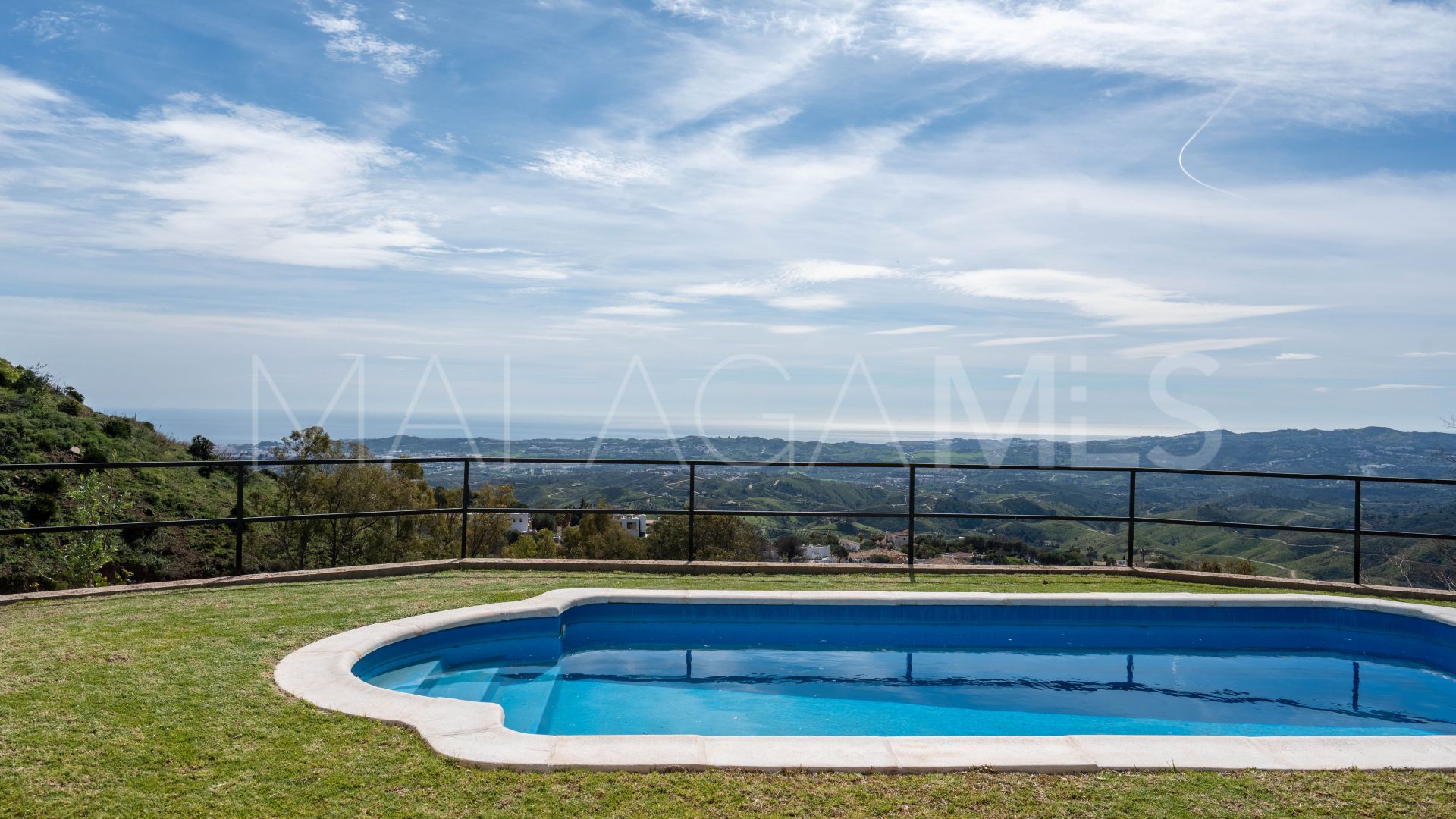 Villa for sale in Mijas