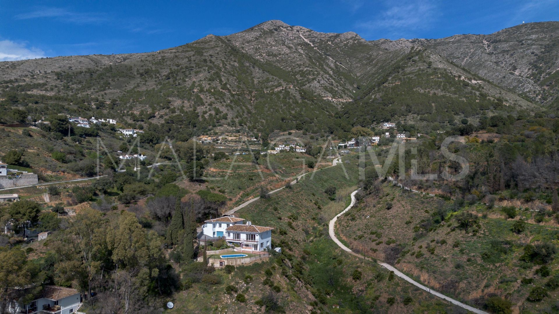 Villa for sale in Mijas