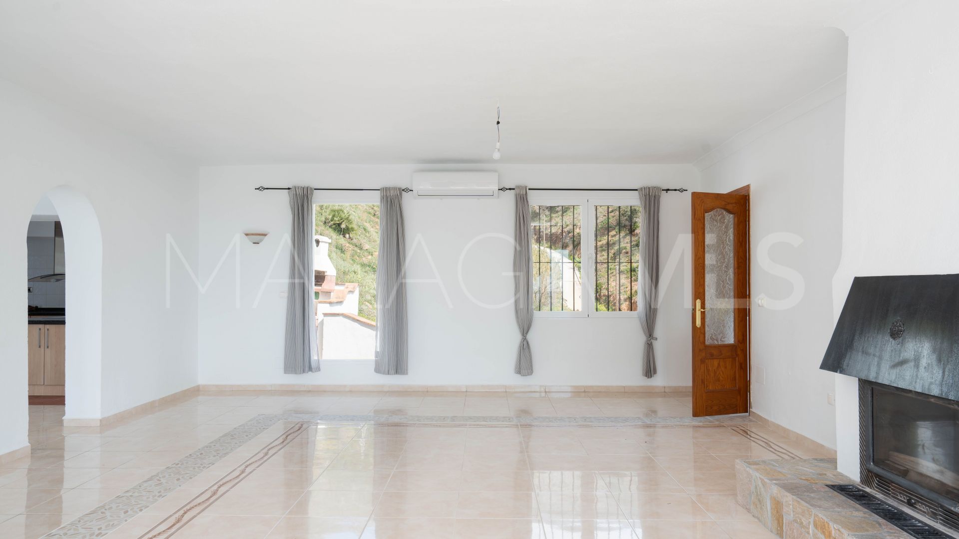 Villa for sale in Mijas