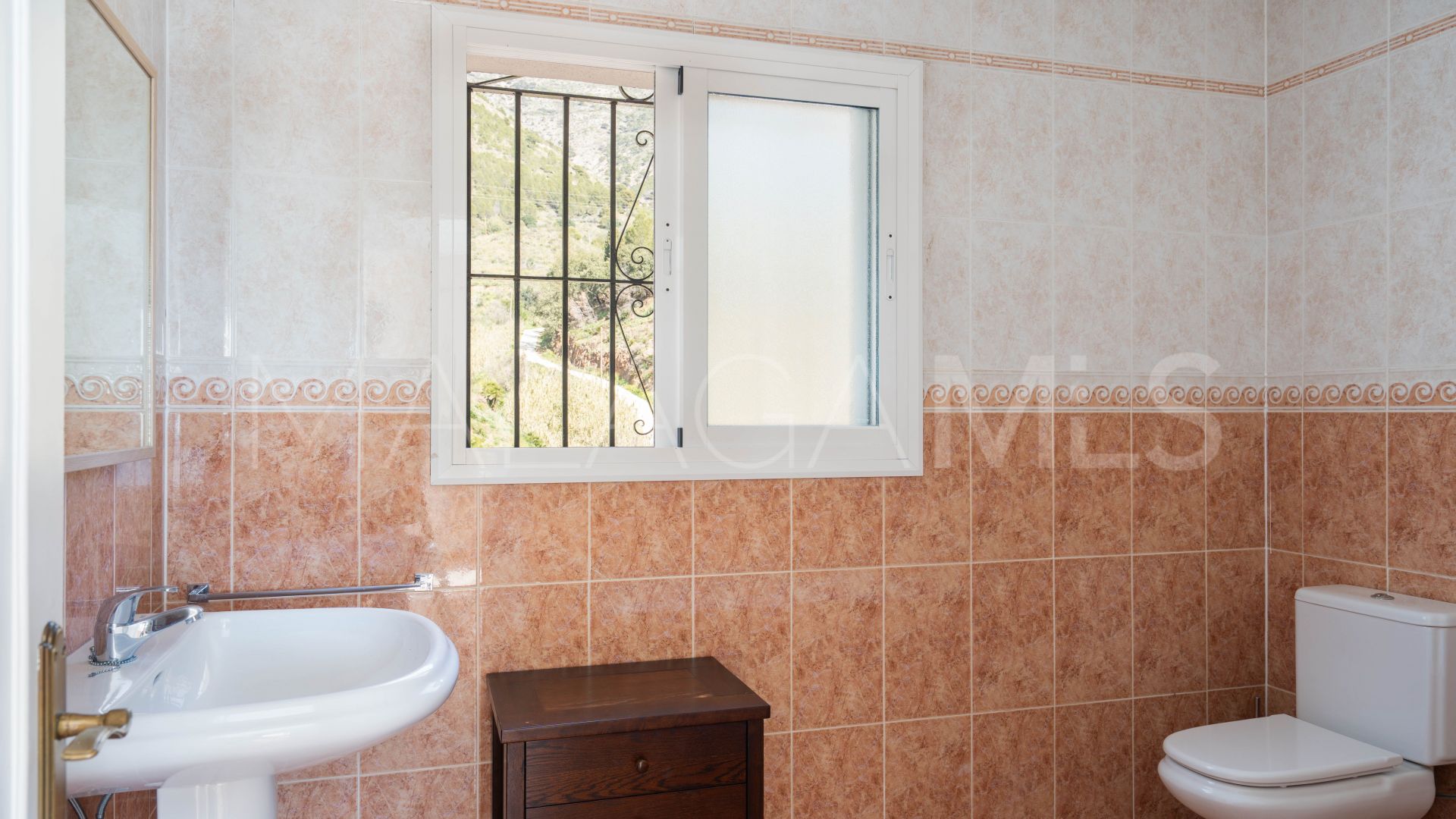 Villa for sale in Mijas