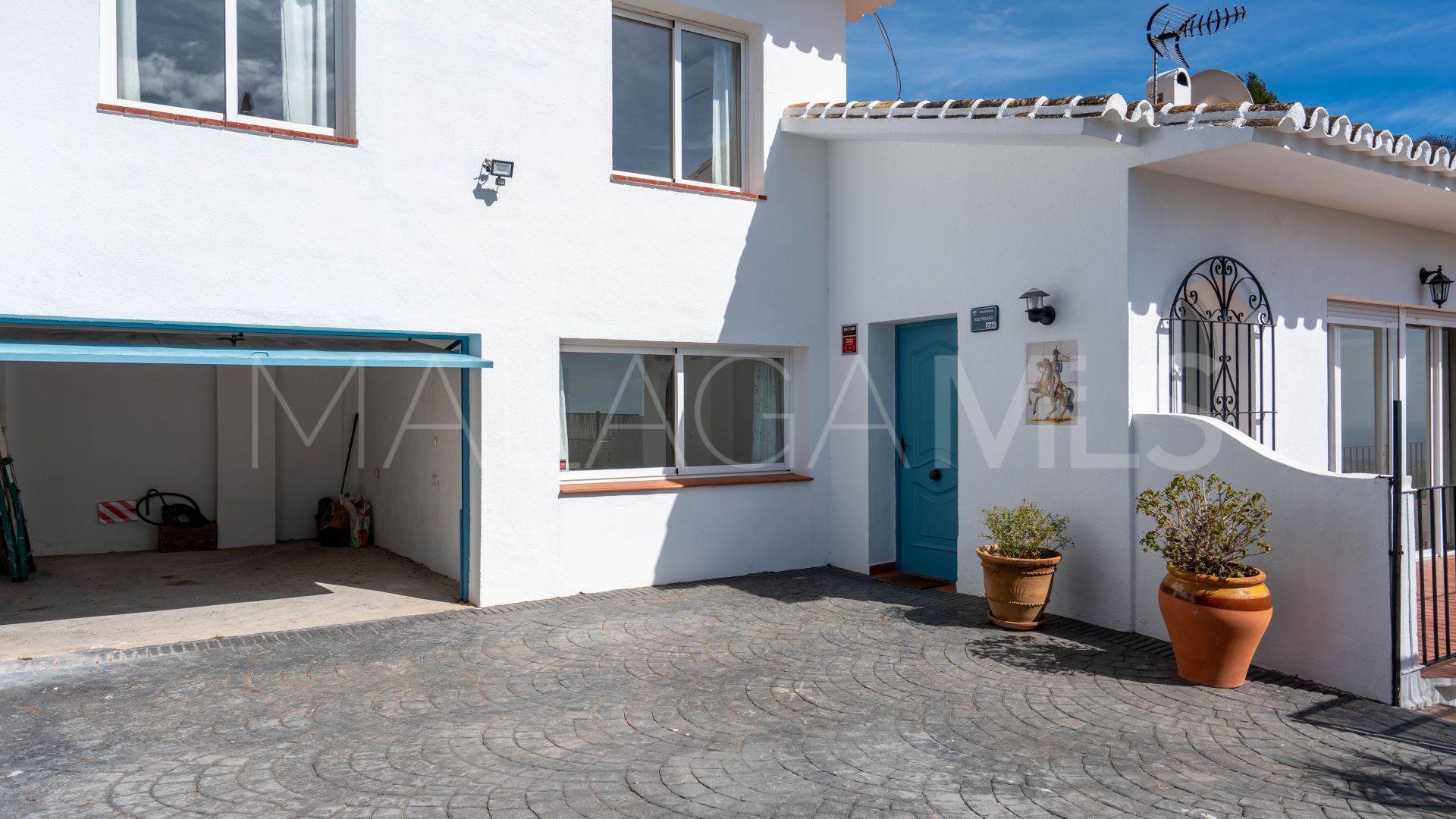 Villa for sale in Mijas