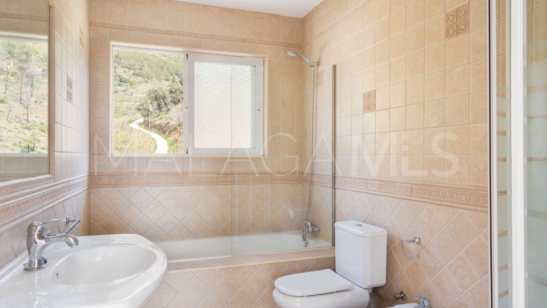 Villa for sale in Mijas