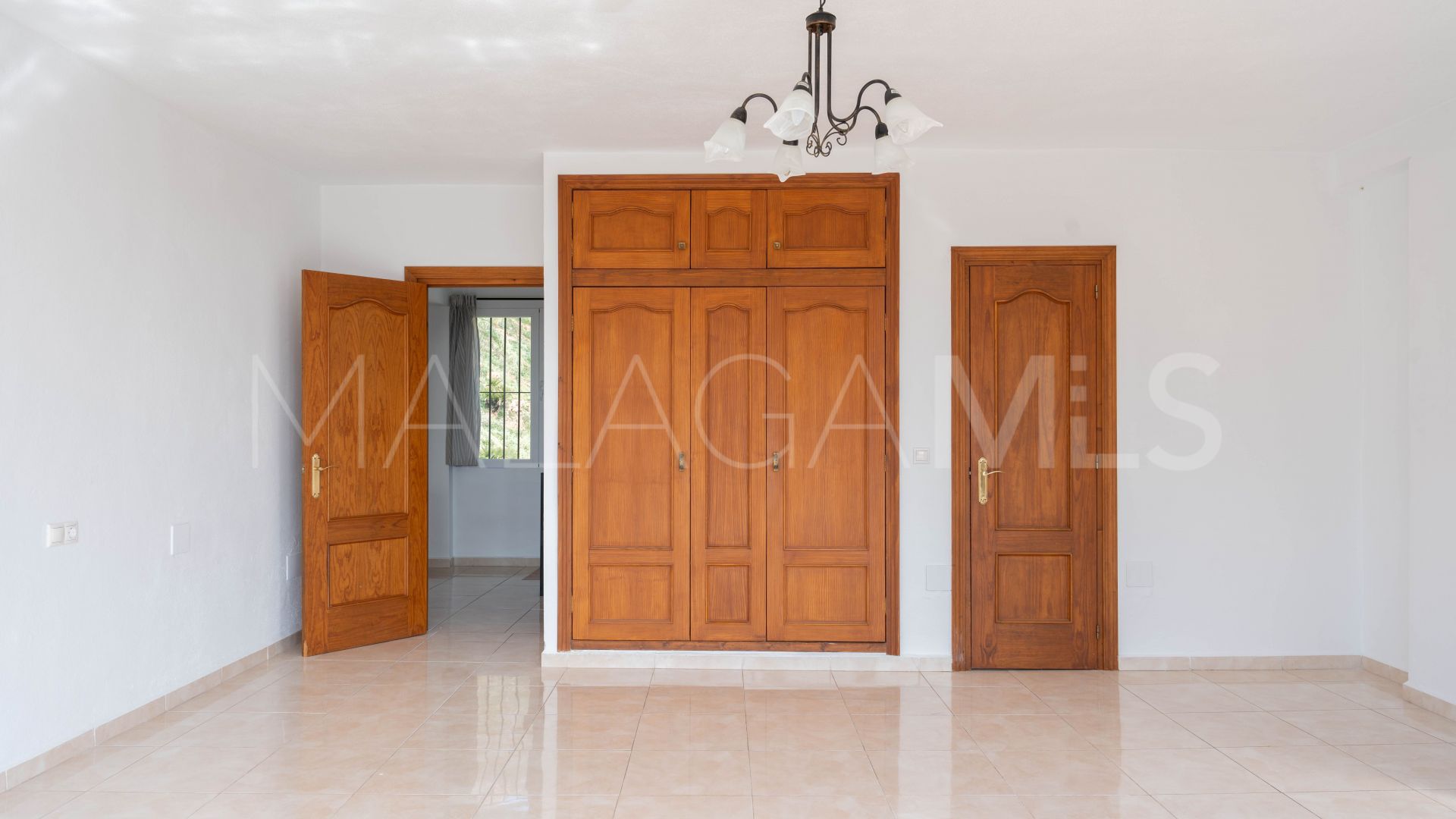 Villa for sale in Mijas