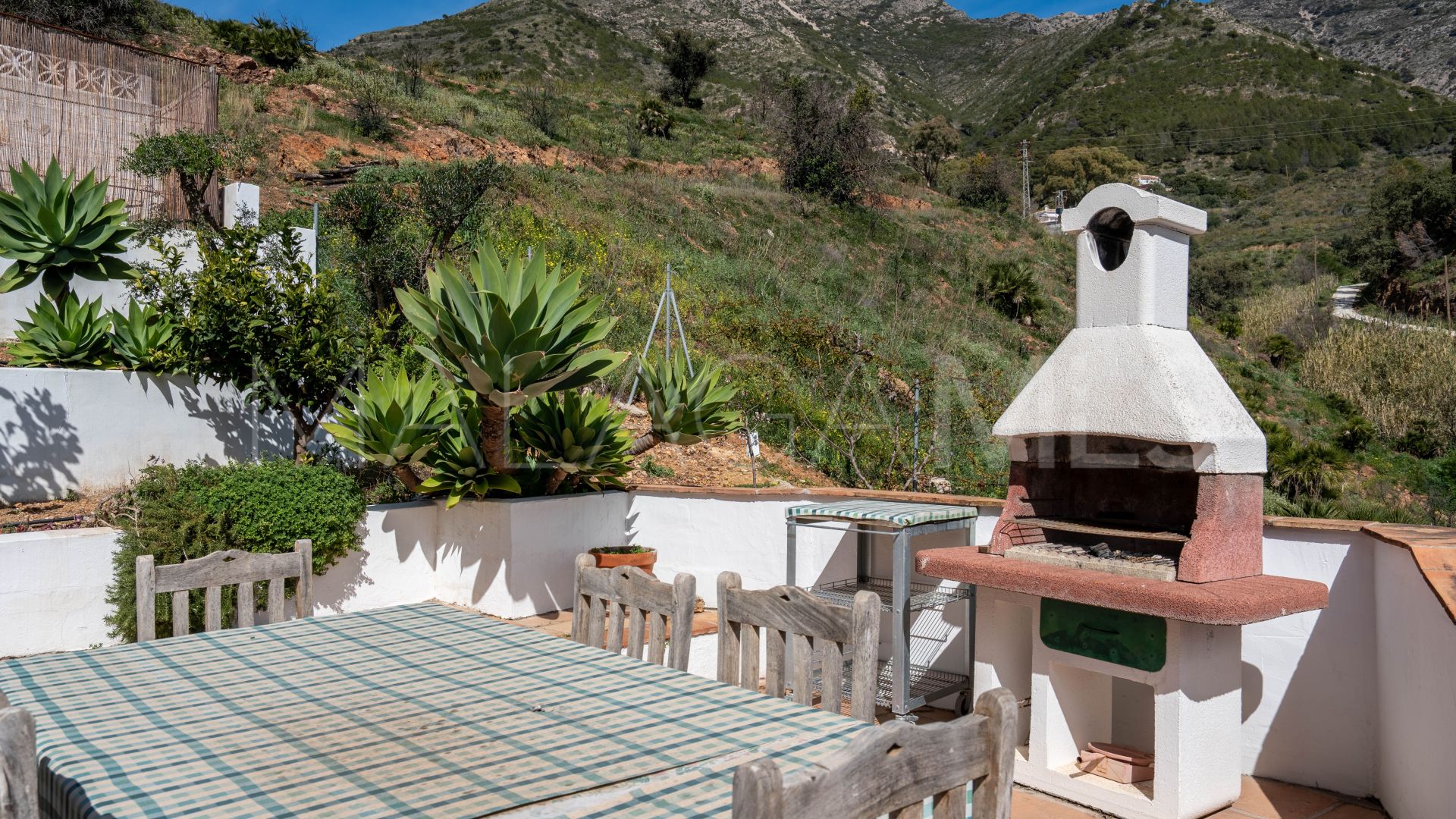 Villa for sale in Mijas