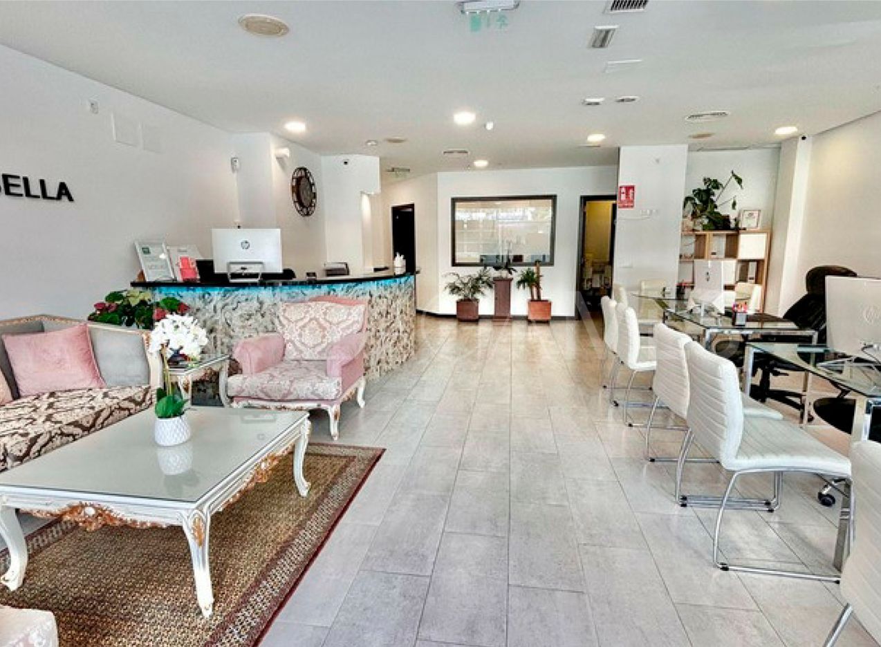 Local comercial a la venta in Marbella Ciudad