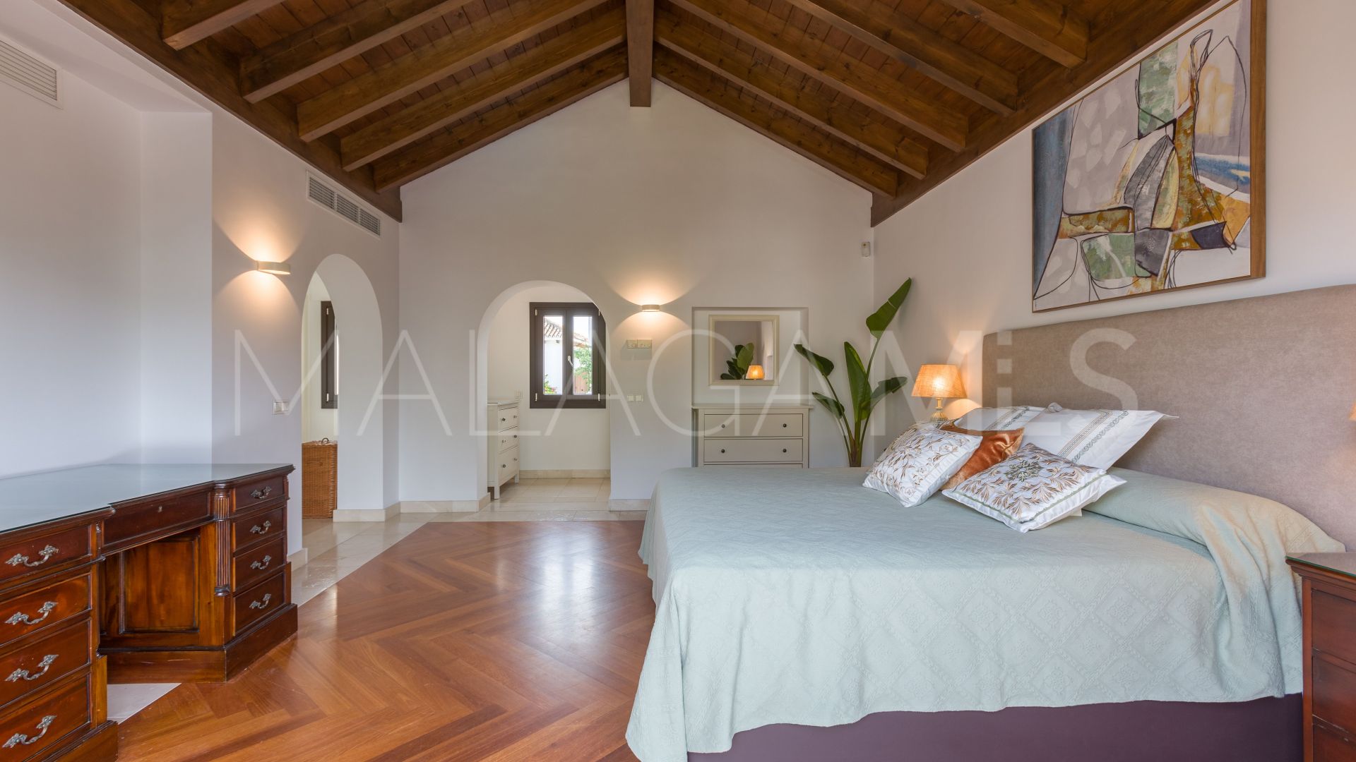 6 bedrooms villa for sale in Casasola