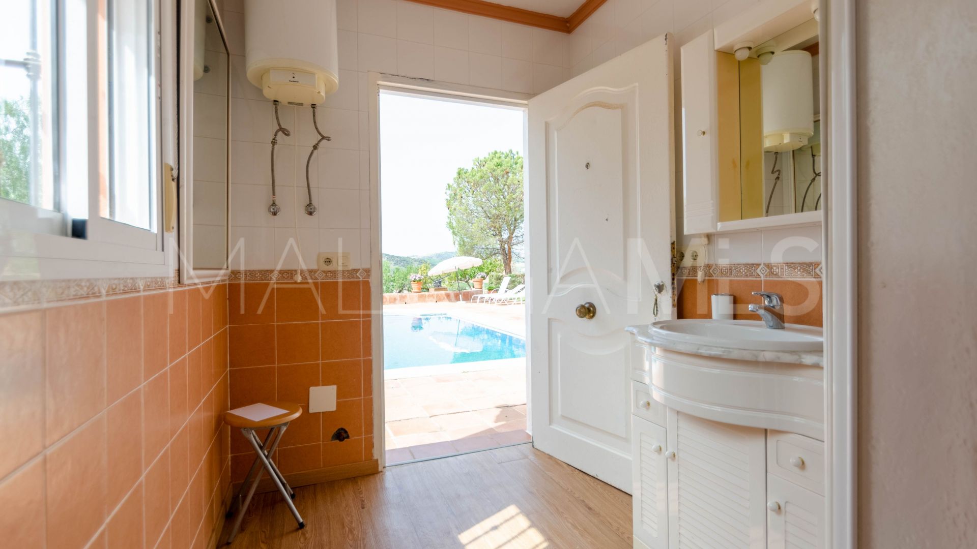 Se vende casa in Malaga with 4 bedrooms