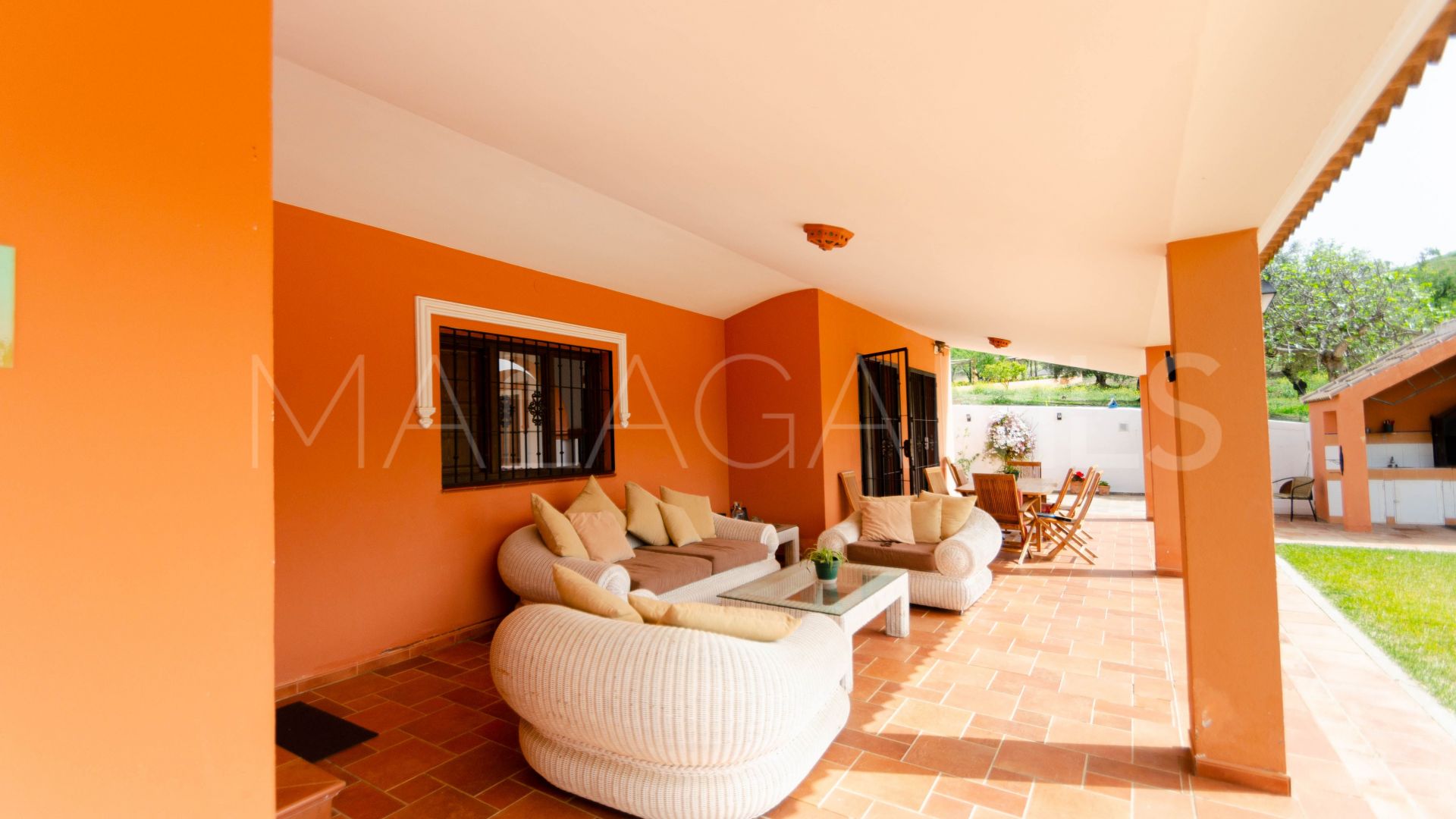 Se vende casa in Malaga with 4 bedrooms