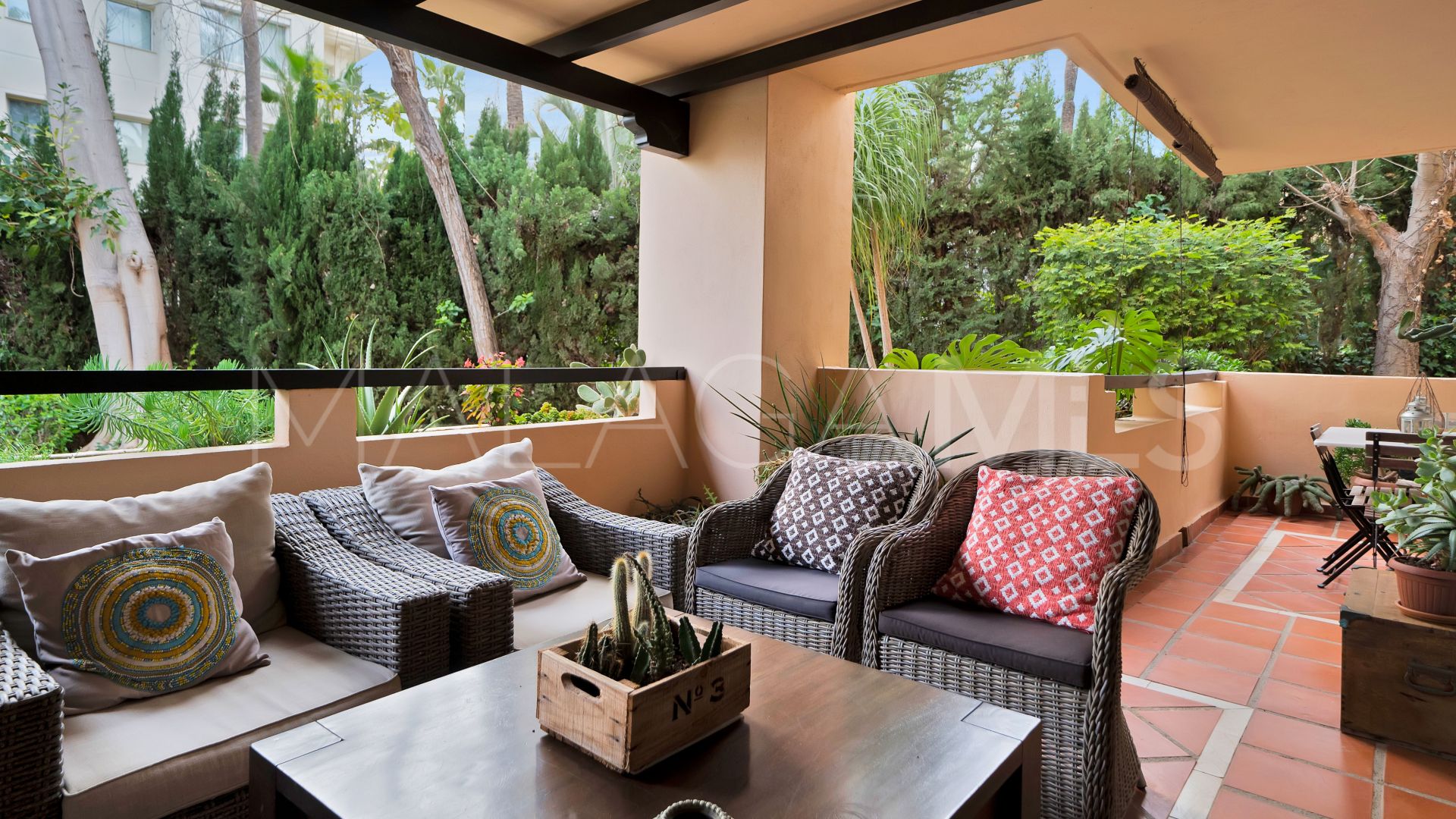 For sale ground floor apartment in Nagüeles