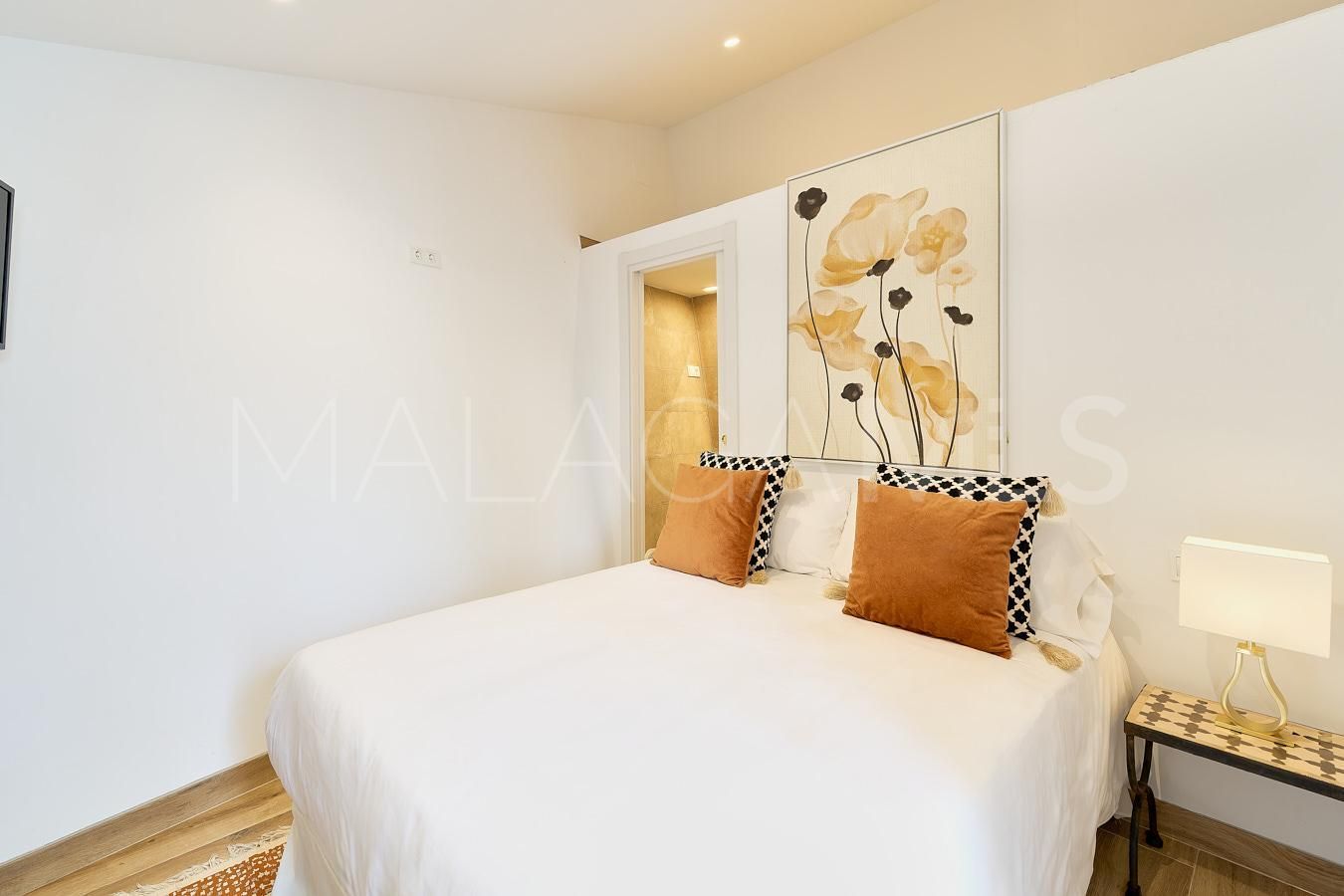 Se vende hotel with 7 bedrooms in El Limonar