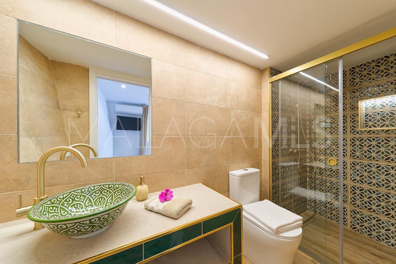 Se vende hotel with 7 bedrooms in El Limonar