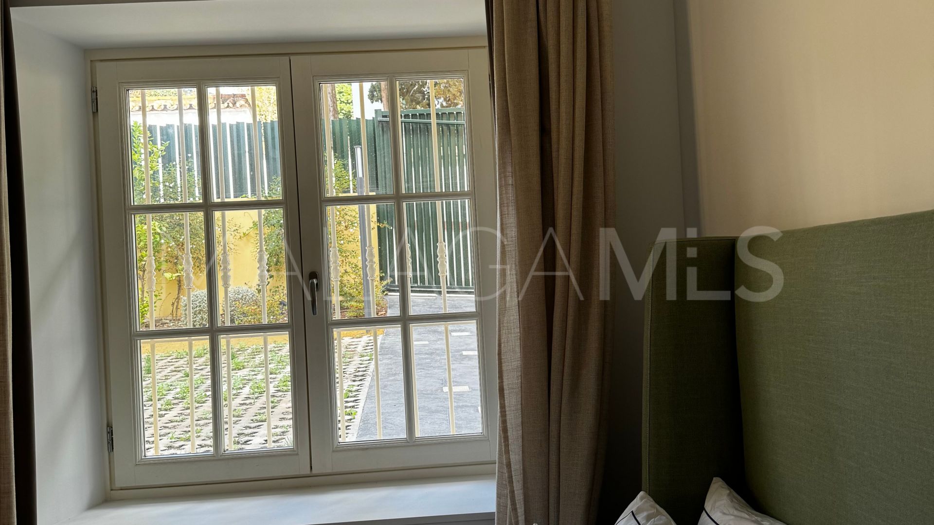 For sale ground floor apartment in Malaga - Este with 2 bedrooms