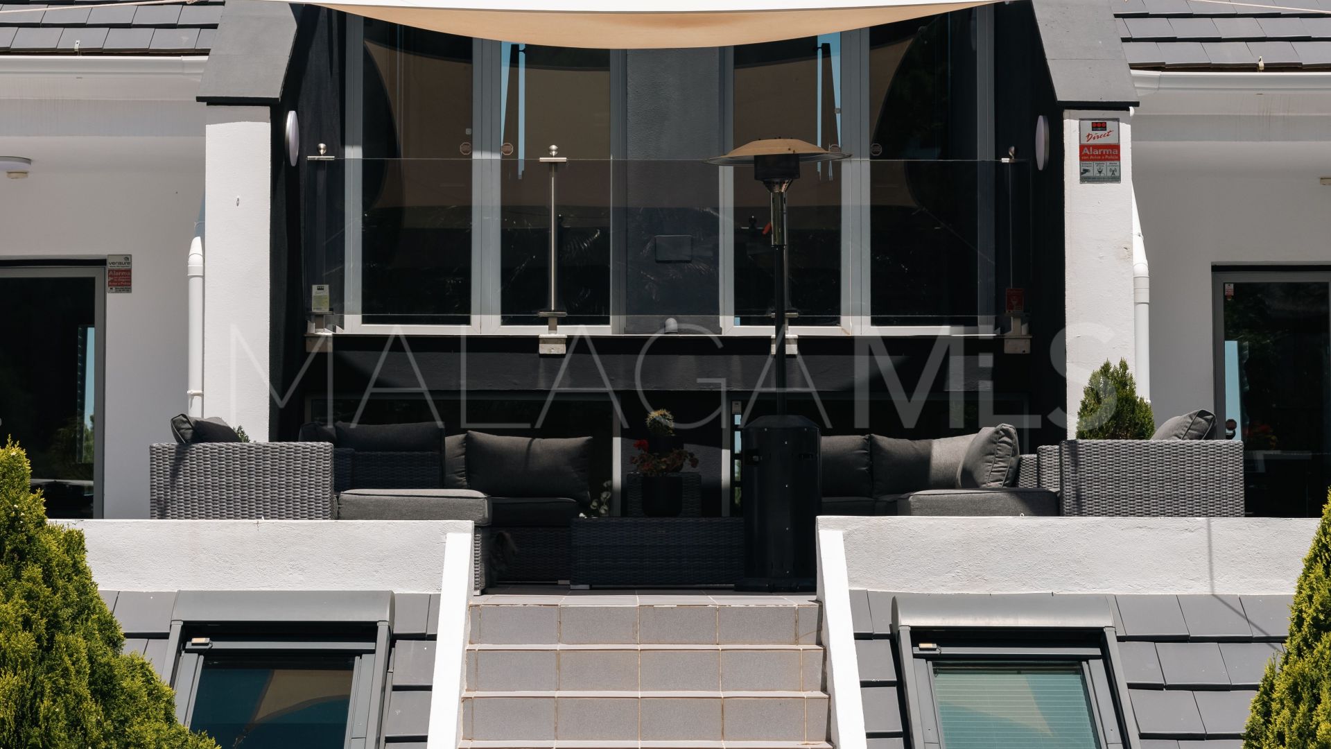 Villa for sale in Pinos de Alhaurín