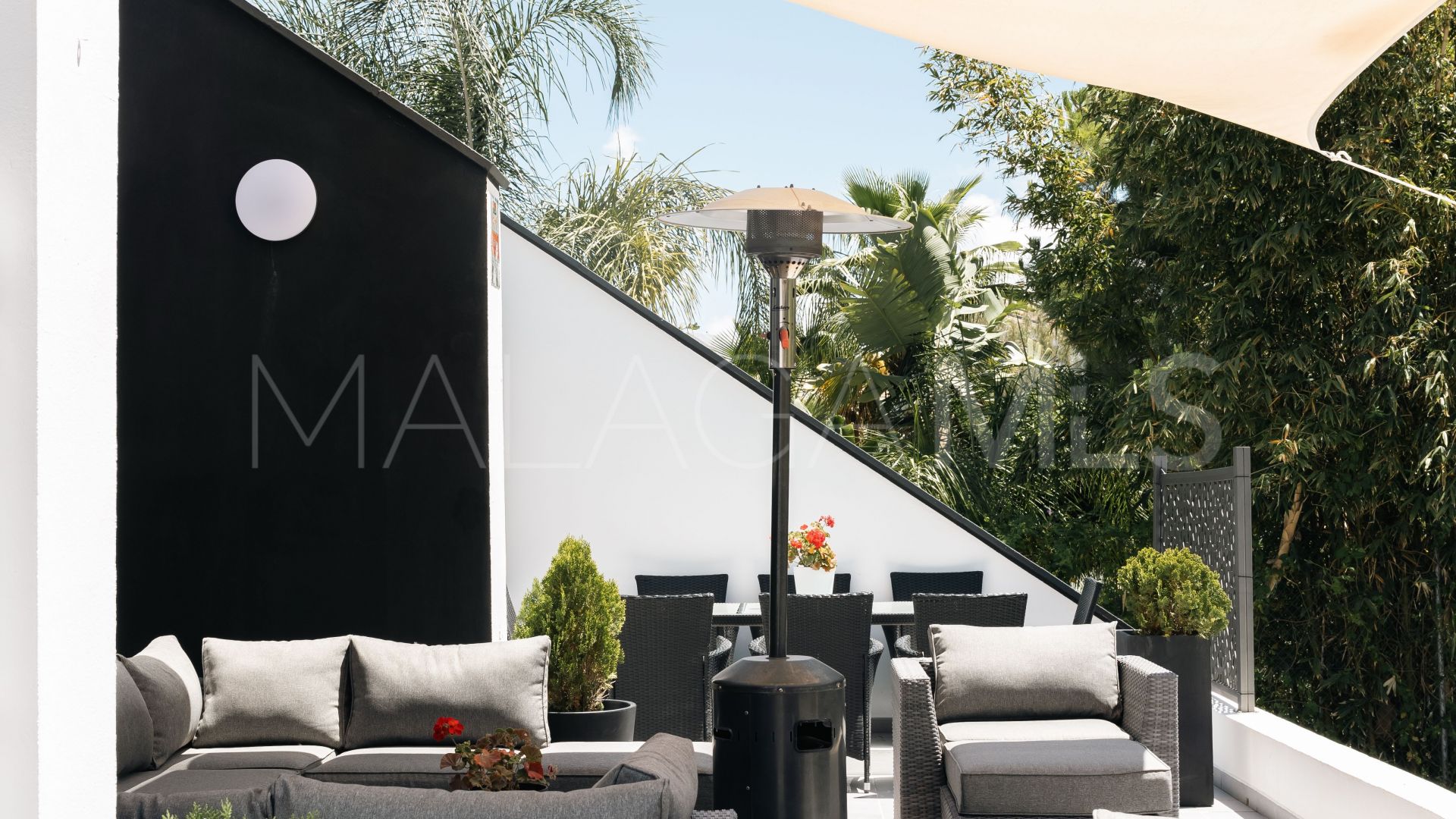 Villa for sale in Pinos de Alhaurín