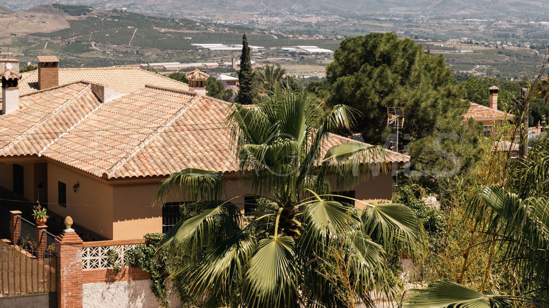 Villa for sale in Pinos de Alhaurín
