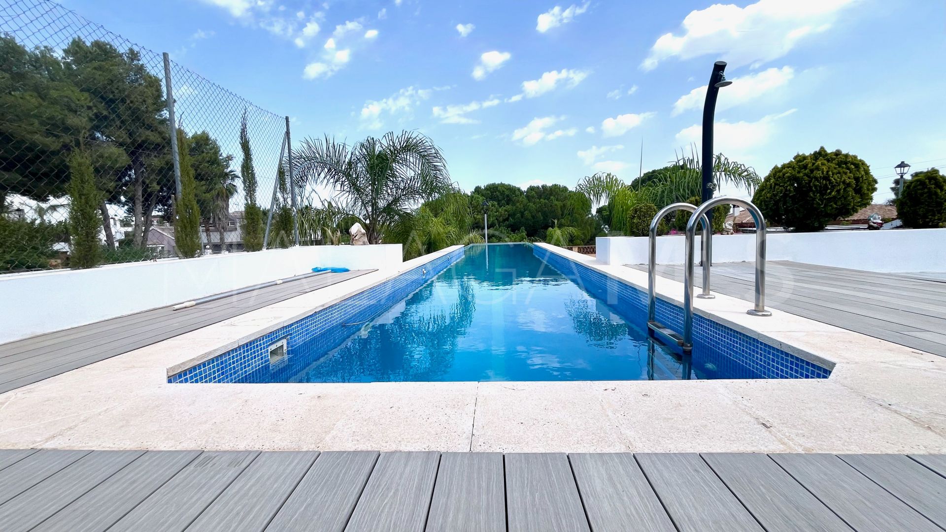 Villa for sale in Pinos de Alhaurín