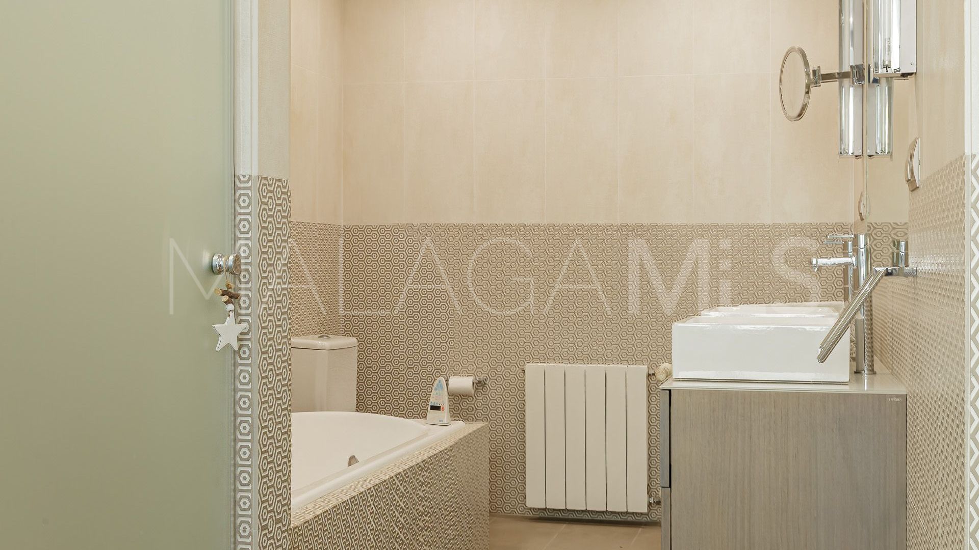 Buy pareado with 4 bedrooms in Pedregalejo