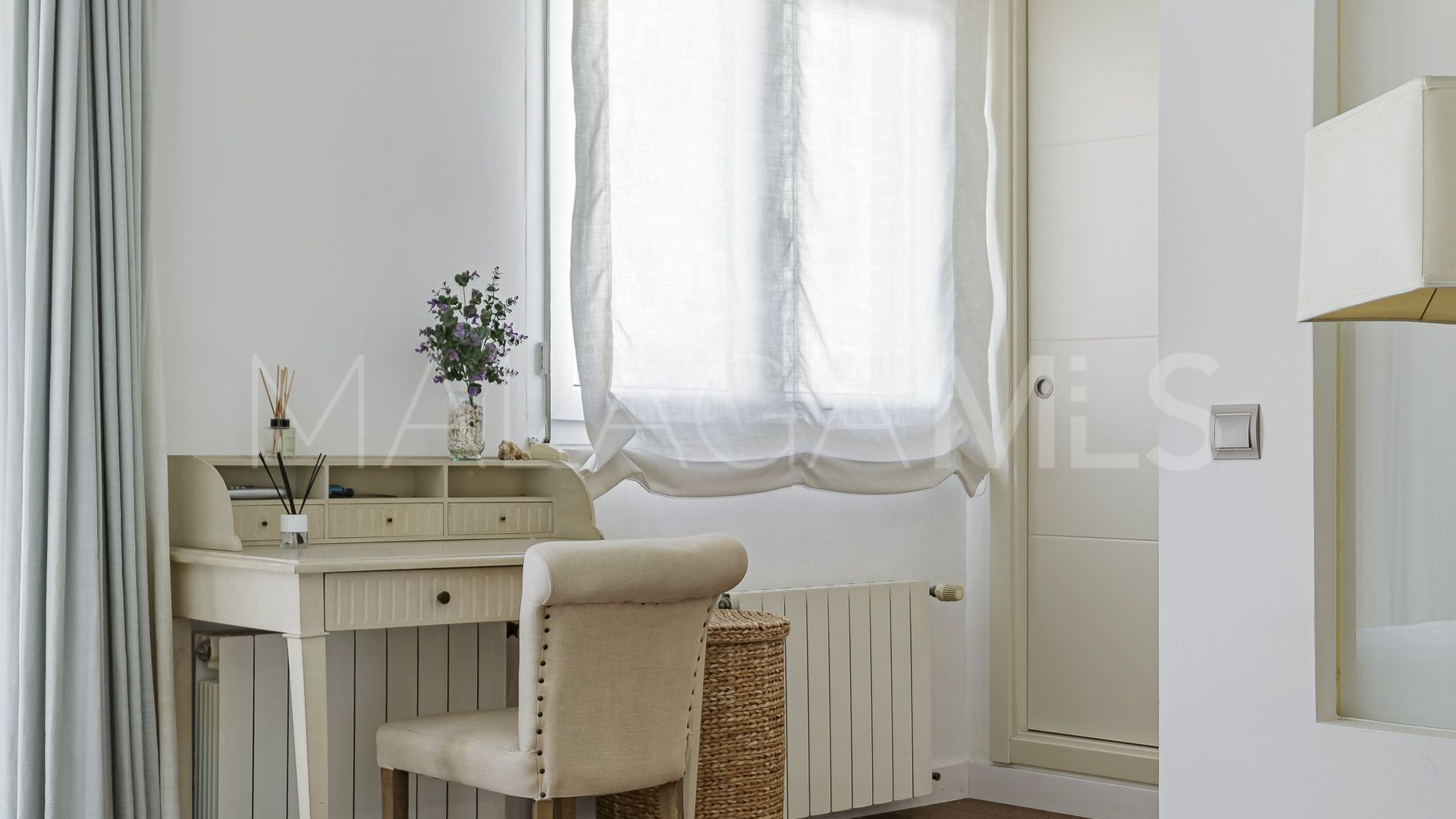 Buy pareado with 4 bedrooms in Pedregalejo