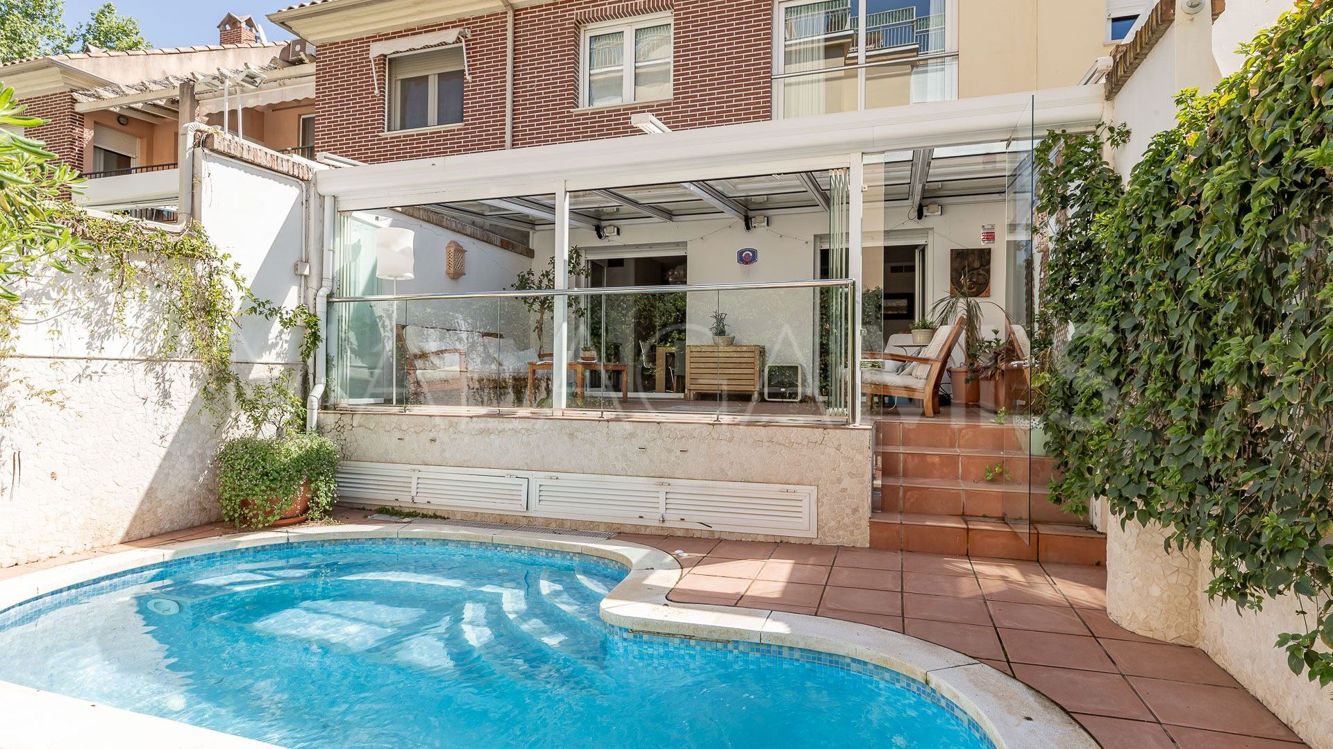 Buy pareado with 4 bedrooms in Pedregalejo