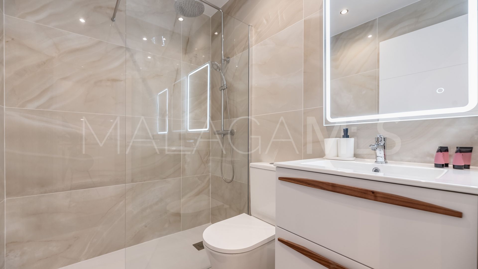 Lägenhet for sale in Estepona