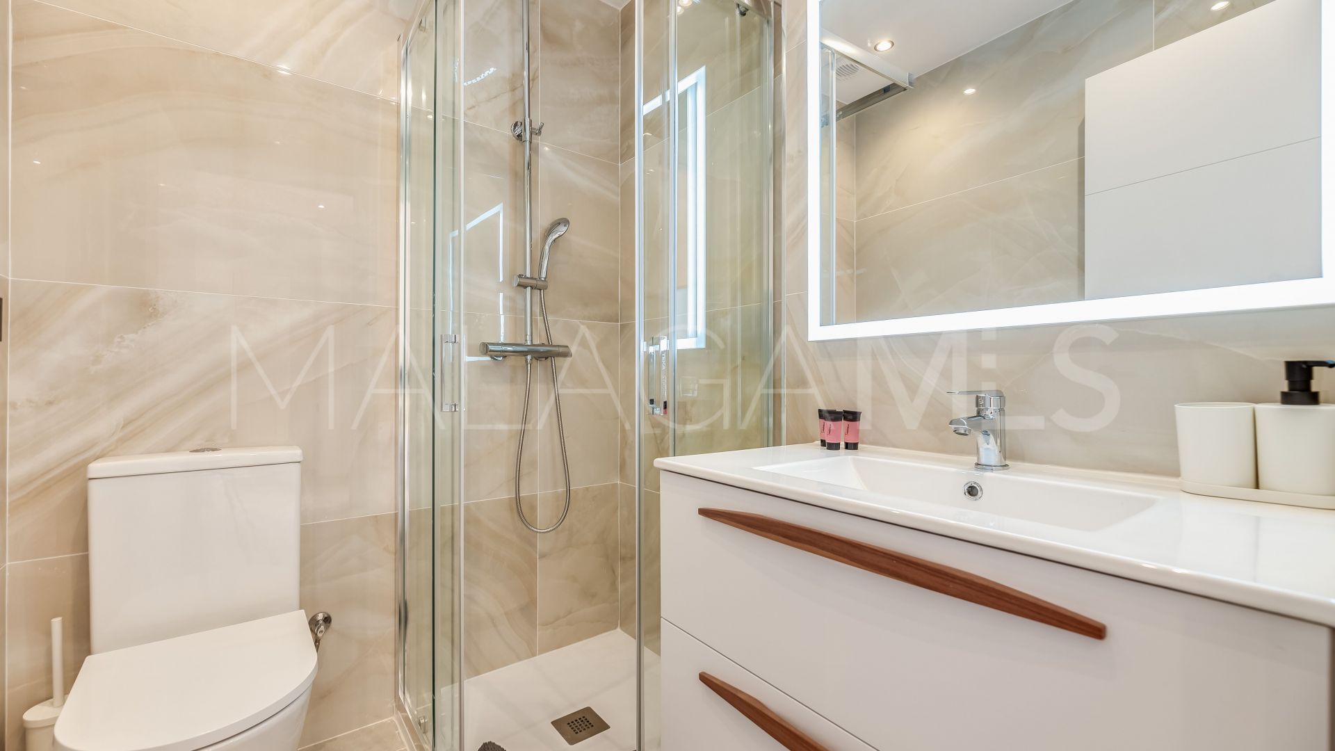 Lägenhet for sale in Estepona