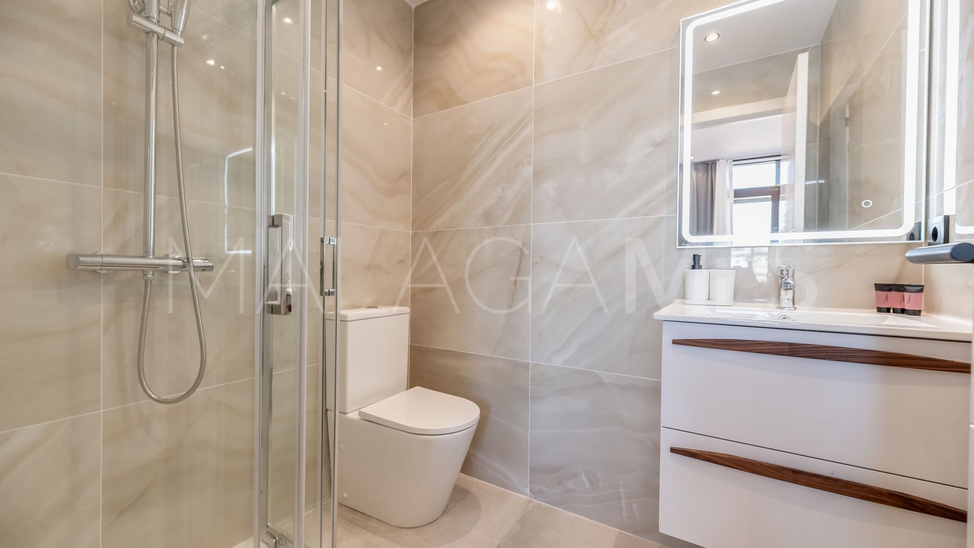 Lägenhet for sale in Estepona