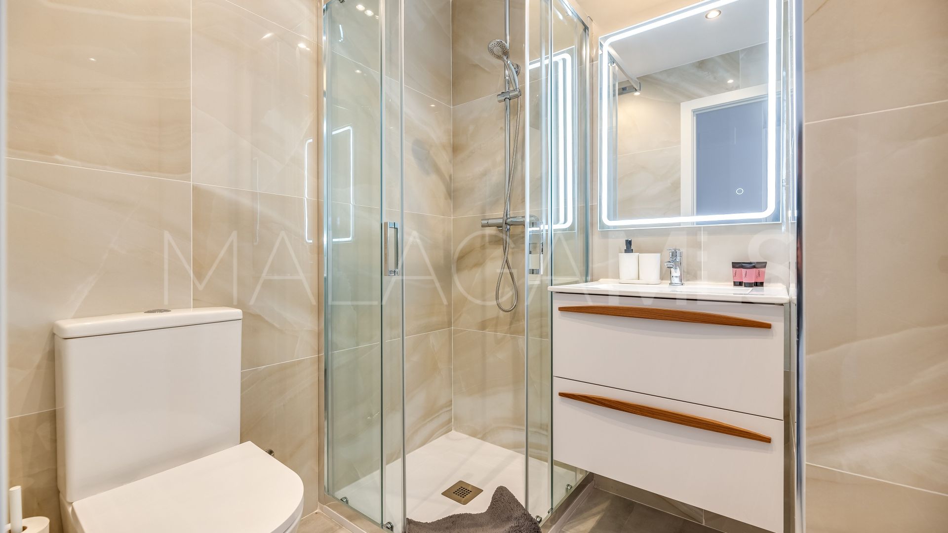 Lägenhet for sale in Estepona