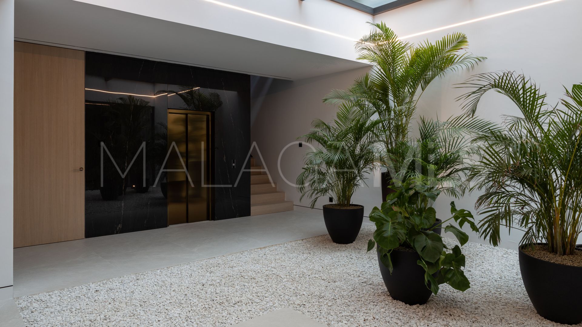 Villa for sale in Marbella Golden Mile