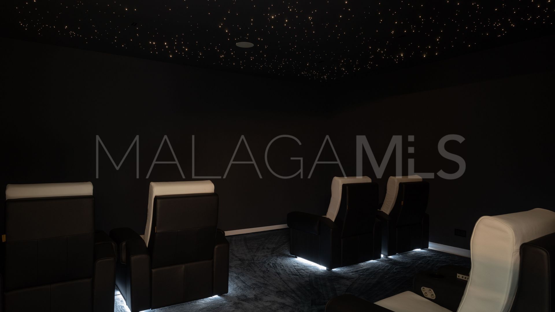 Villa for sale in Marbella Golden Mile
