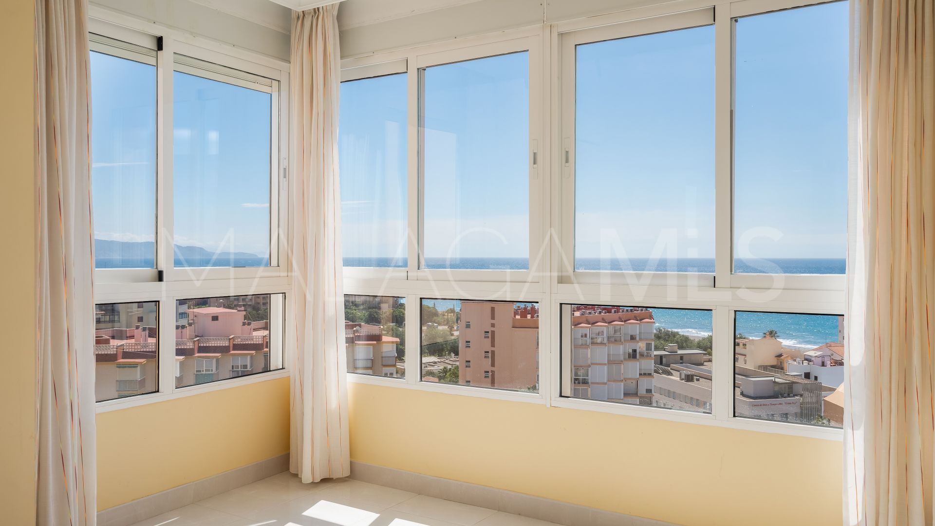 Se vende Ático in Torrox Costa de 3 bedrooms