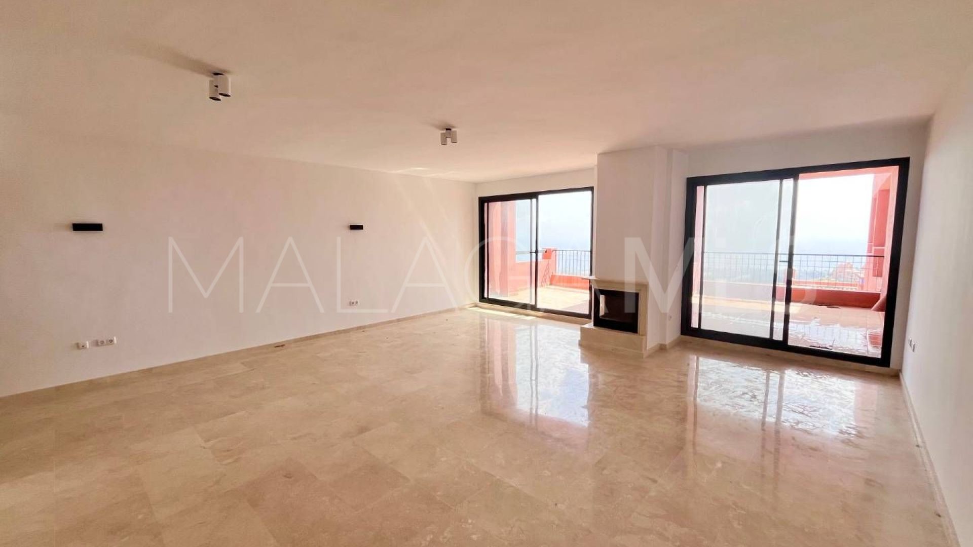 Wohnung for sale in Altos de Calahonda