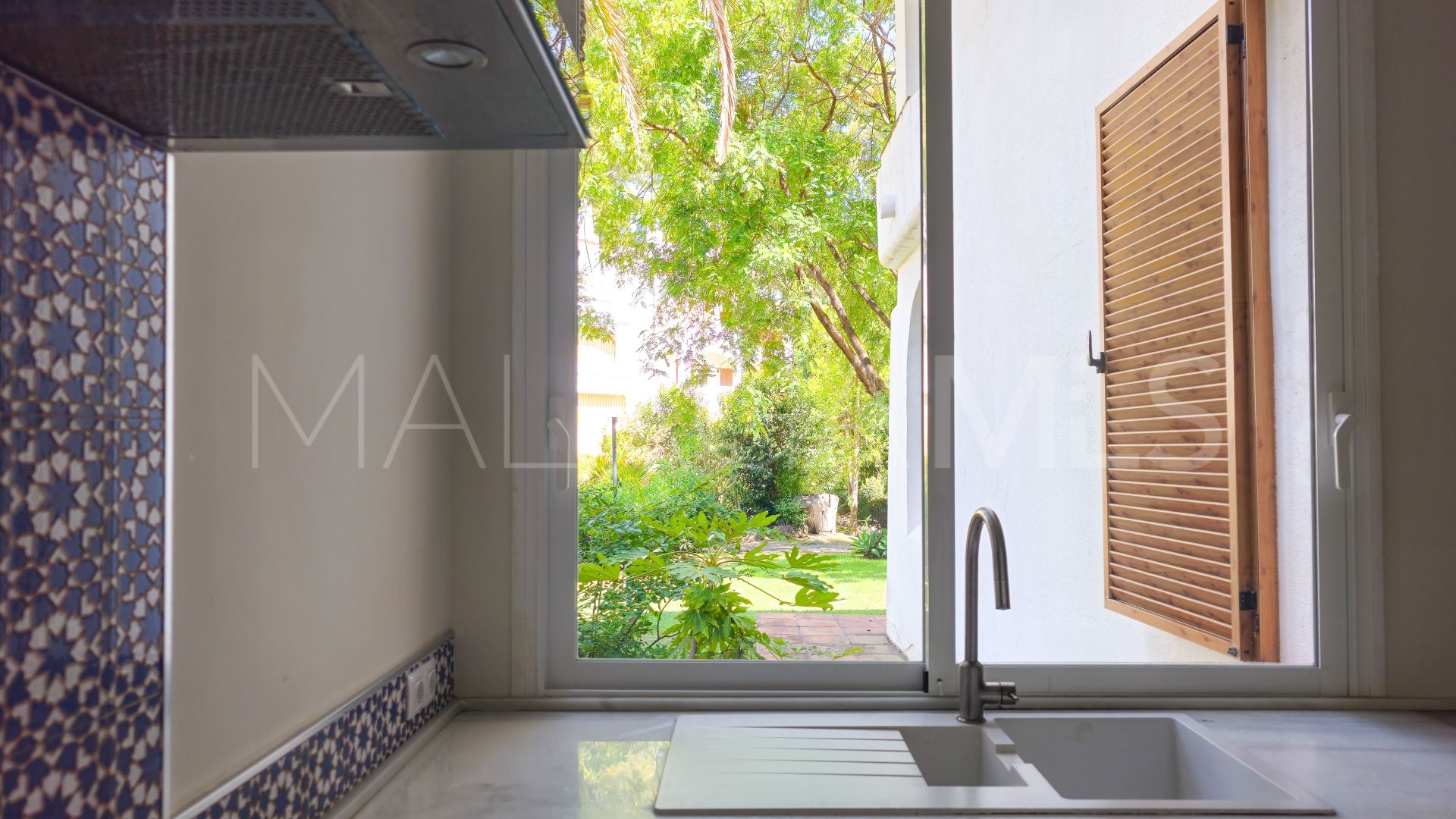 Duplex-wohnung for sale in Nueva Andalucia