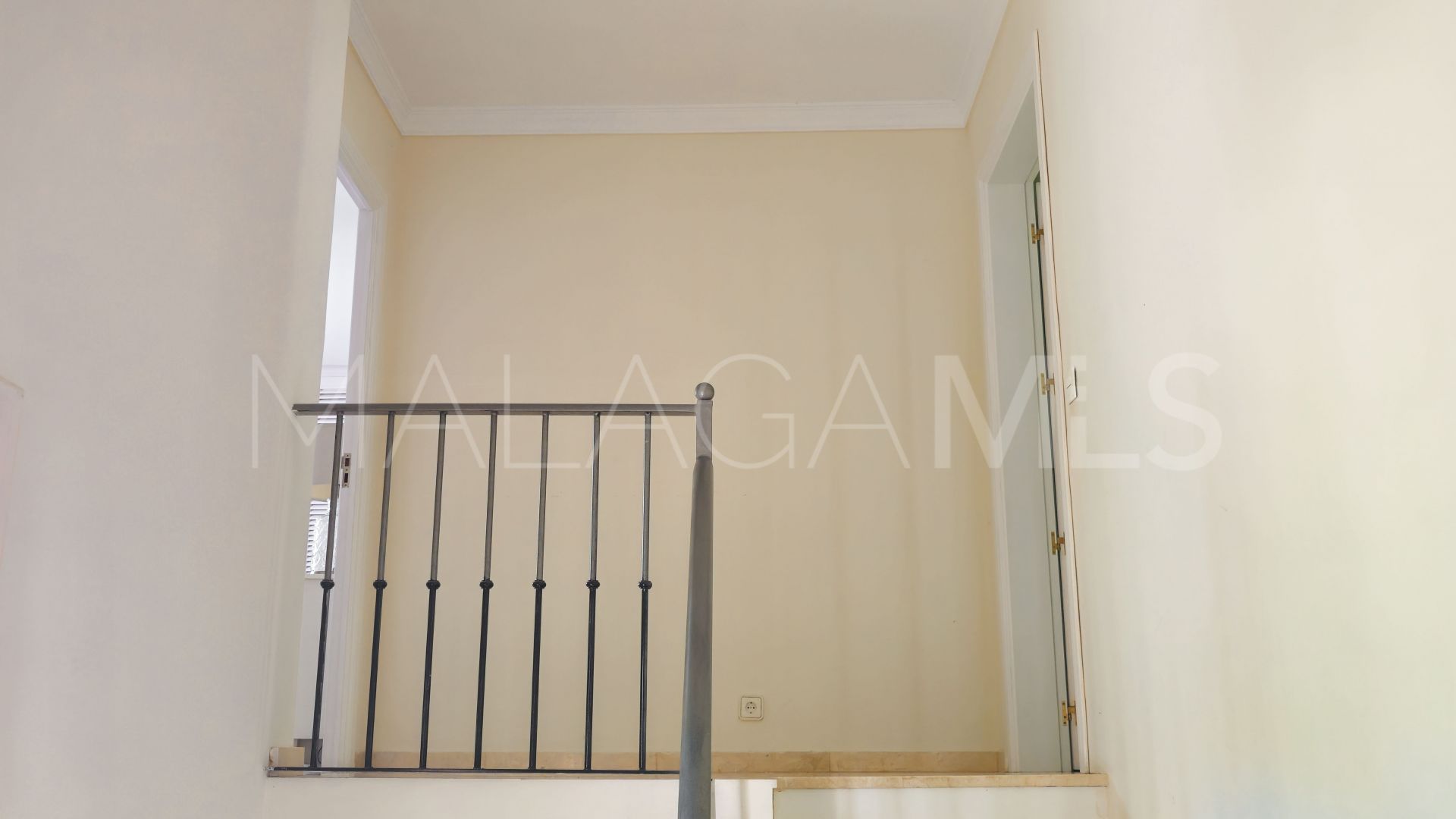 Duplex-wohnung for sale in Nueva Andalucia