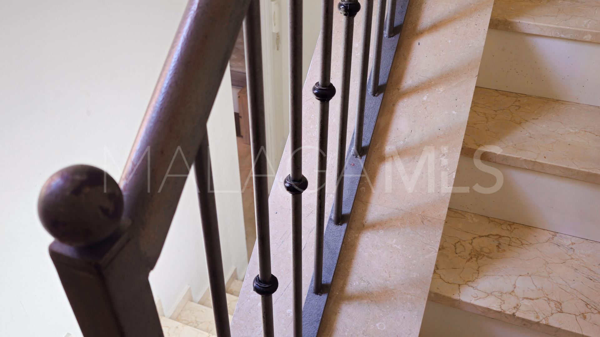 Duplex-wohnung for sale in Nueva Andalucia