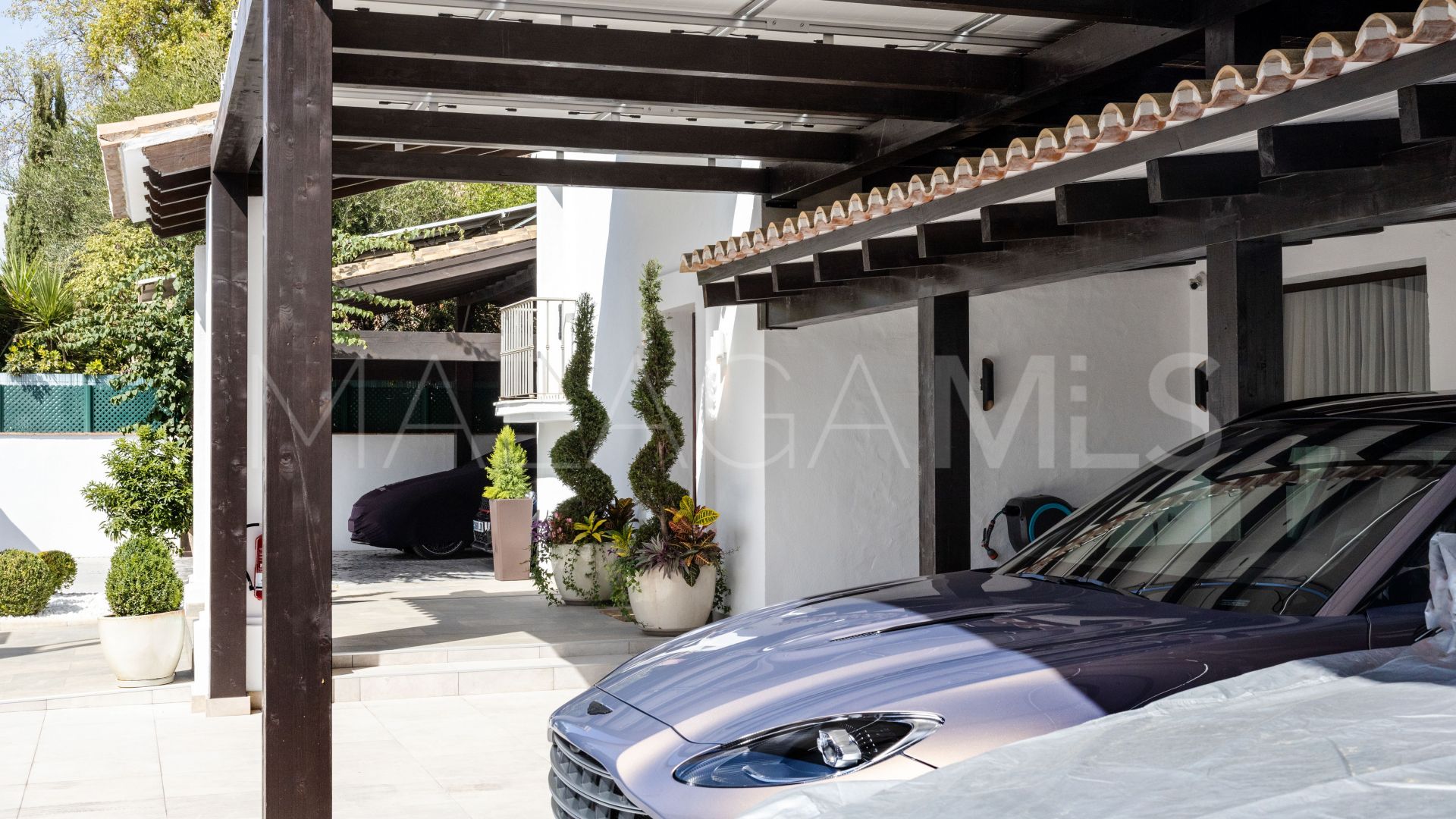 Villa for sale in Marbella - Puerto Banus