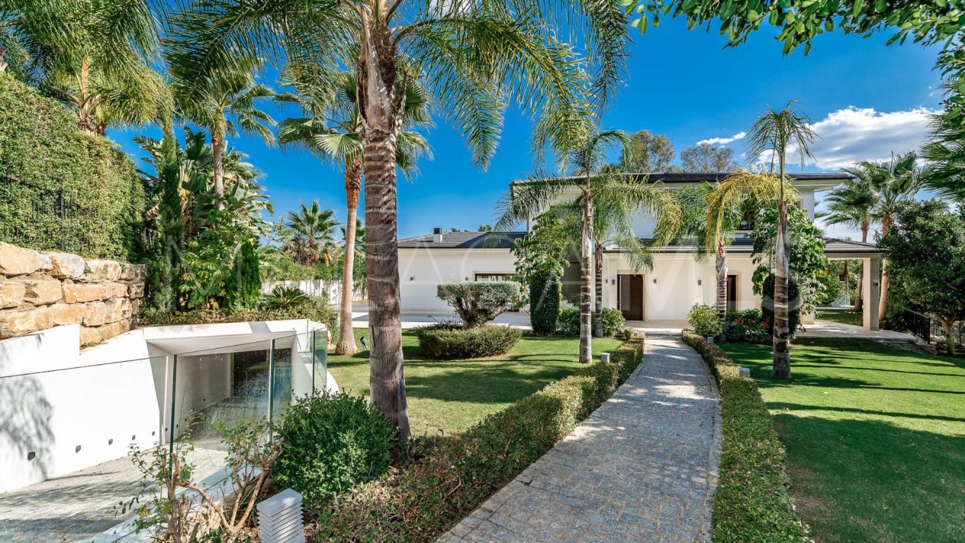 Maison for sale in Nueva Andalucia