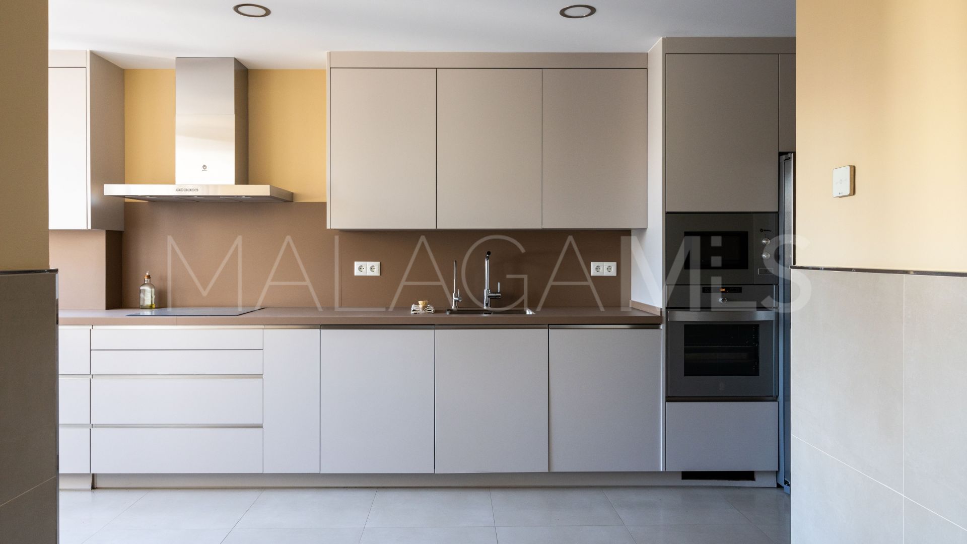 Apartamento for sale in La Malagueta - La Caleta