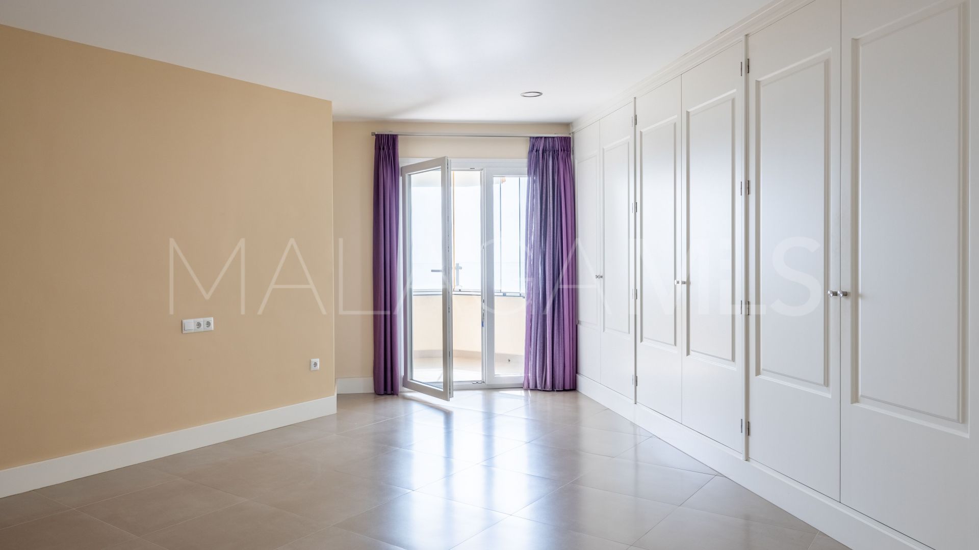 Apartment for sale in La Malagueta - La Caleta