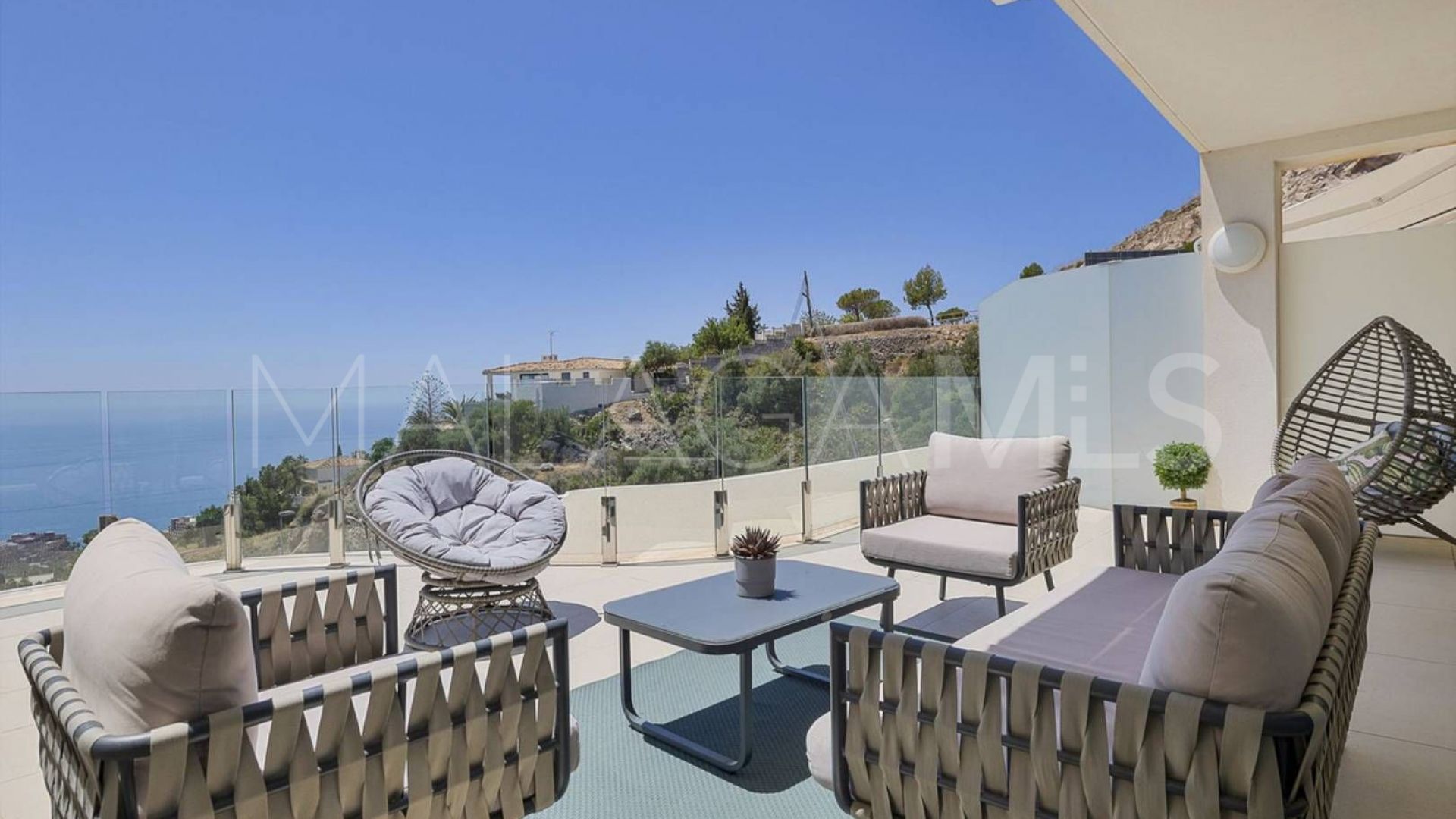 Buy penthouse in La Capellania