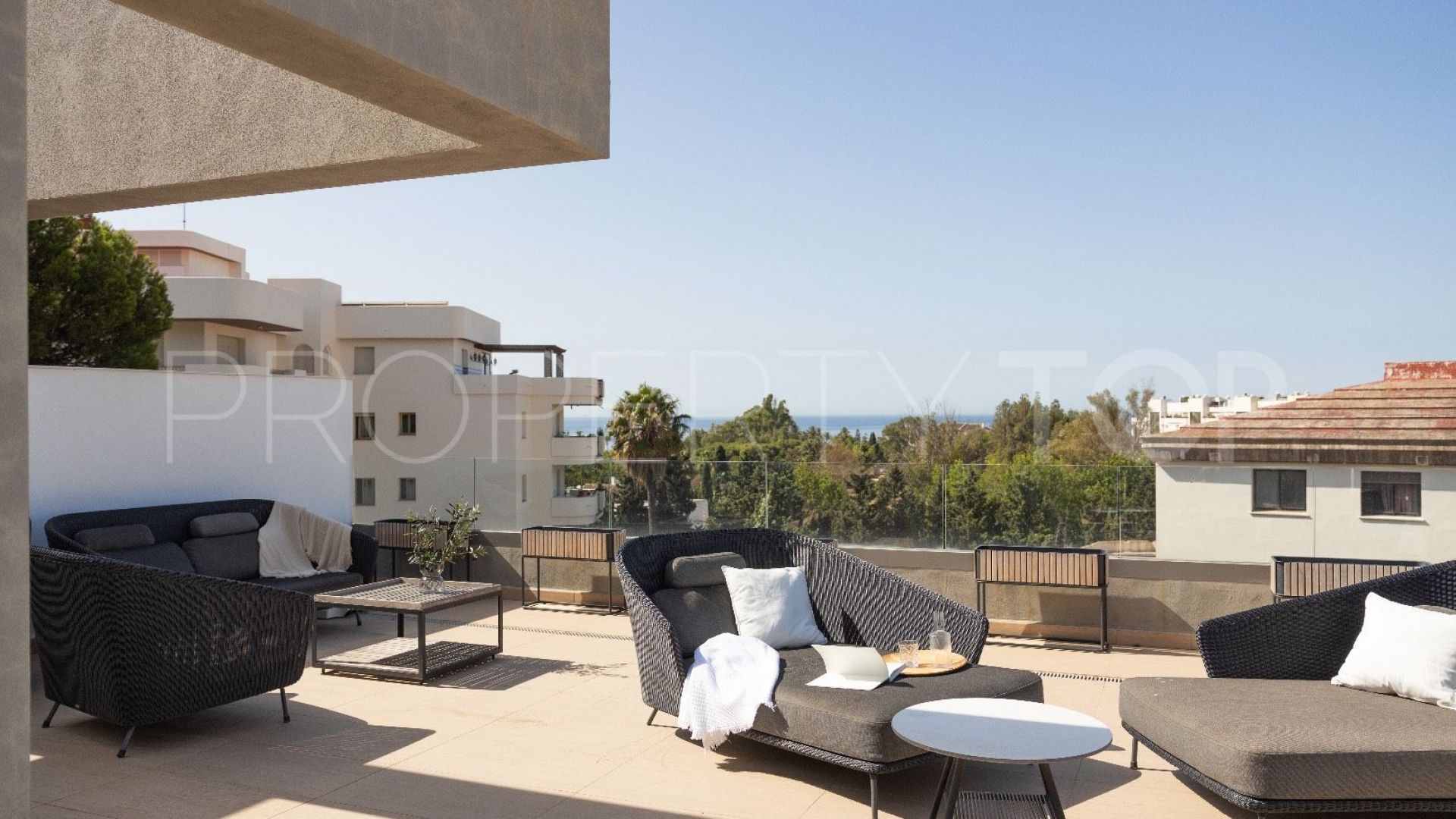 Royal Banús, atico duplex con 3 dormitorios en venta