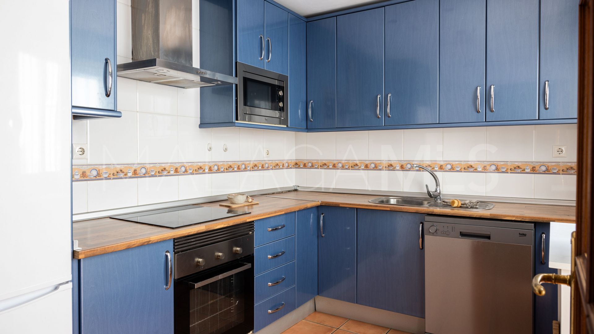 For sale Torreblanca town house with 4 bedrooms